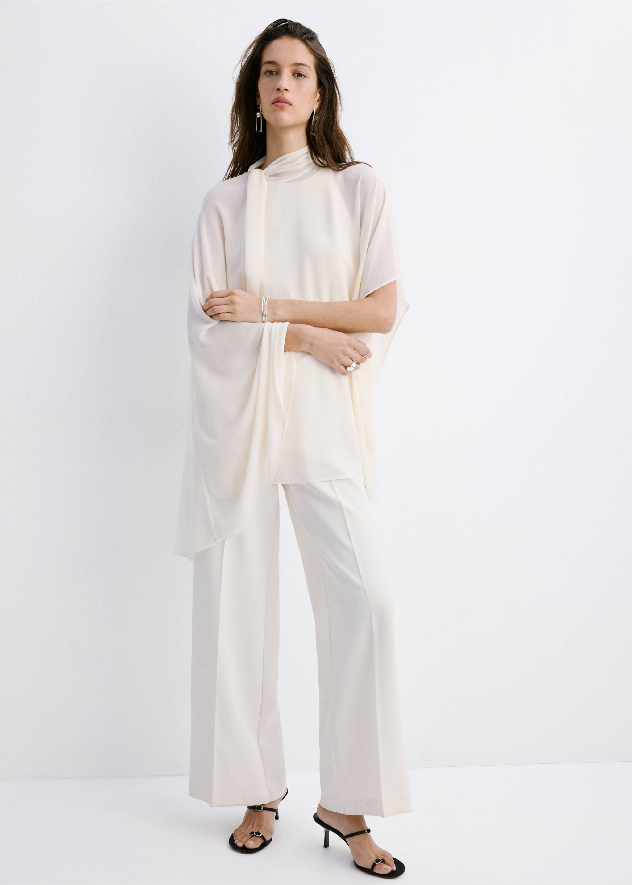 Asymmetric high-neck cape - General plane, Ecru. Ref: 27079068-00.