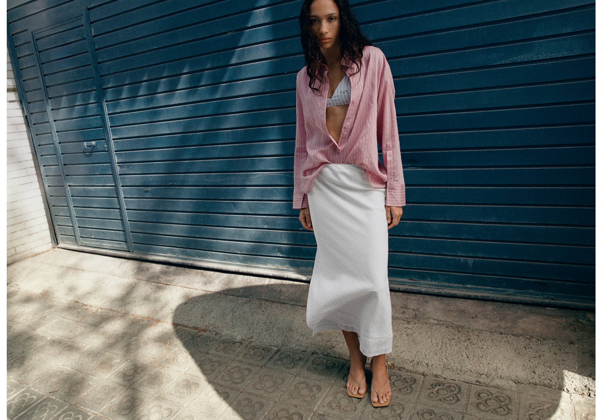 Linen skirt with lace details - Panoramic plane