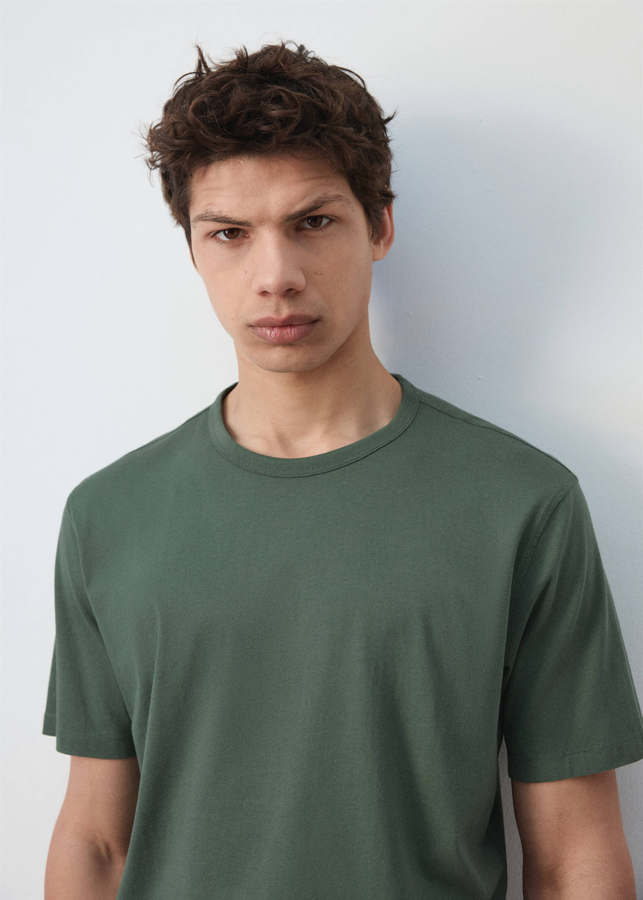 Short-sleeved cotton t-shirt - Details of the article 1