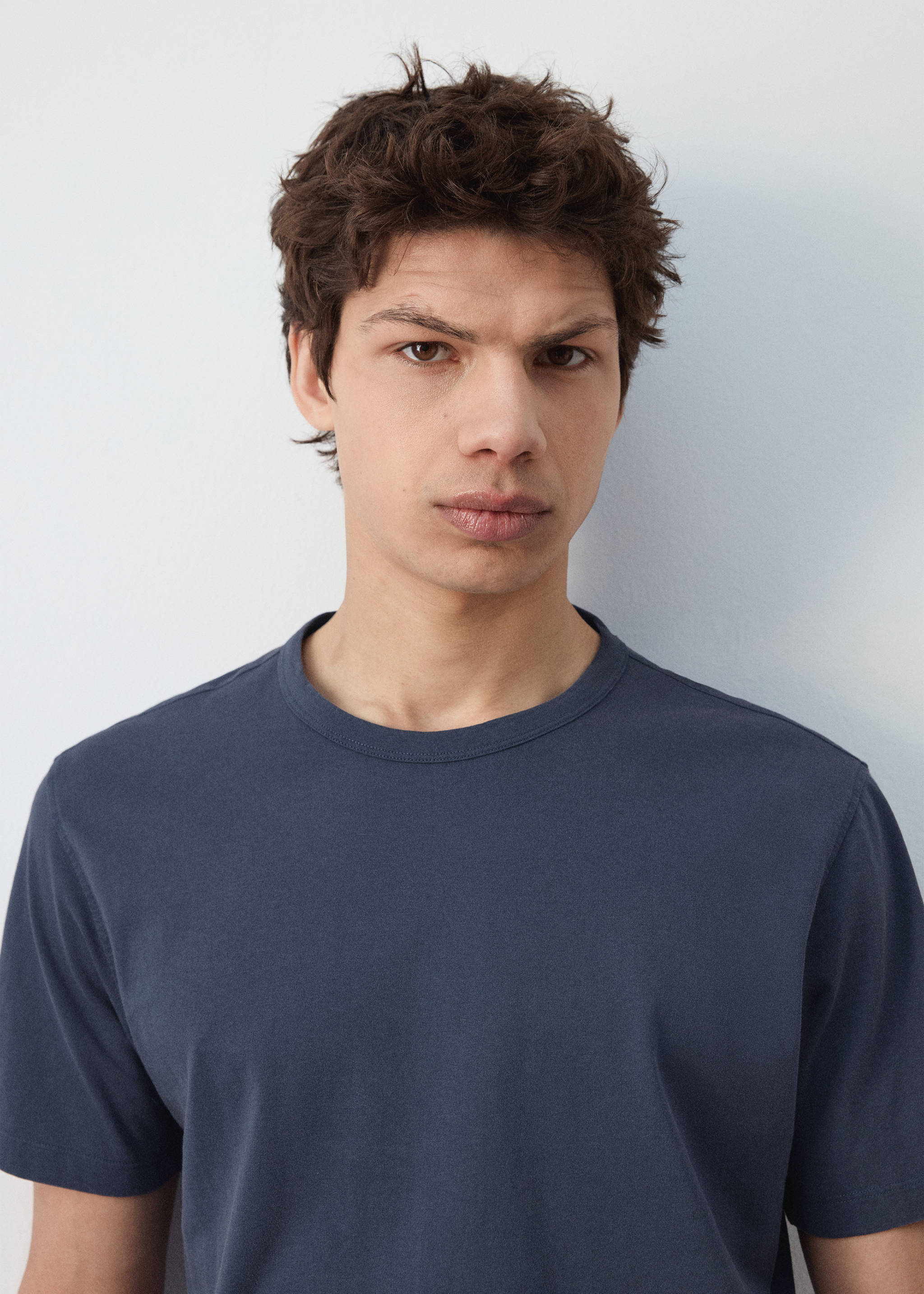 Short-sleeved cotton t-shirt - Details of the article 1