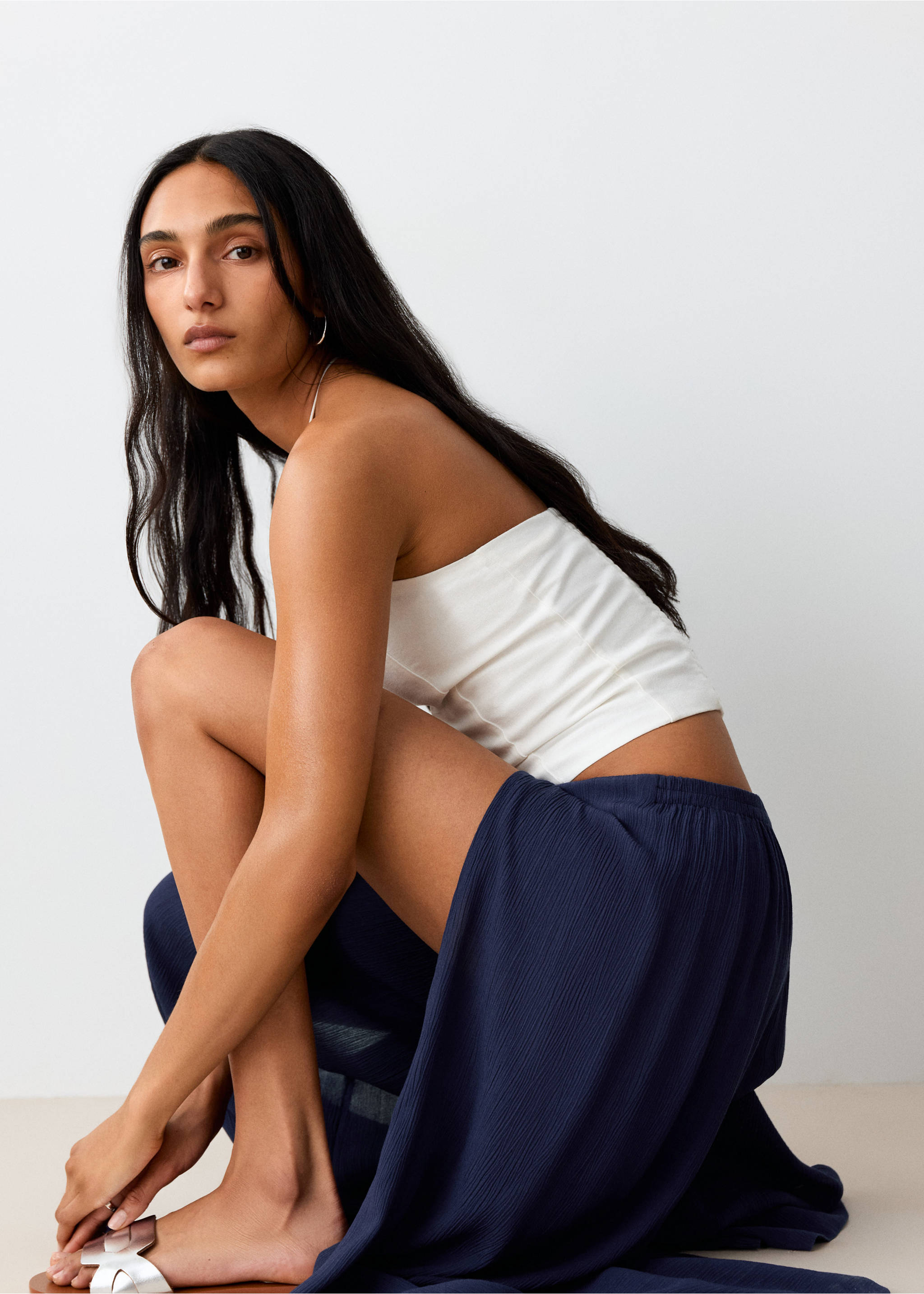 Flowy trousers with side slits - تفاصيل المنتج 1, أزرق غامق. Ref: 27079211-00.