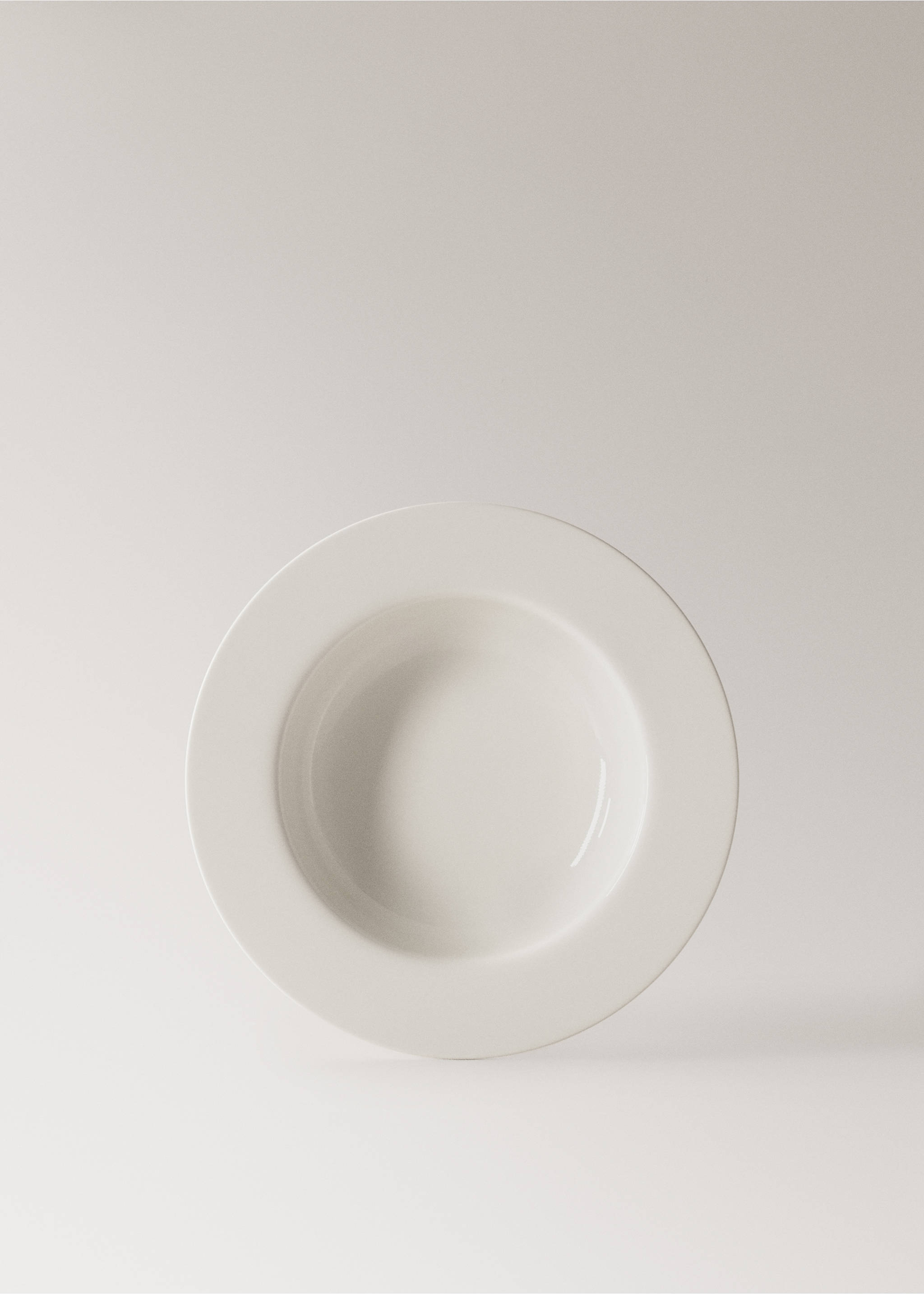 Ultra-light bone china deep plate - Article without model, White. Ref: 27081167-00.