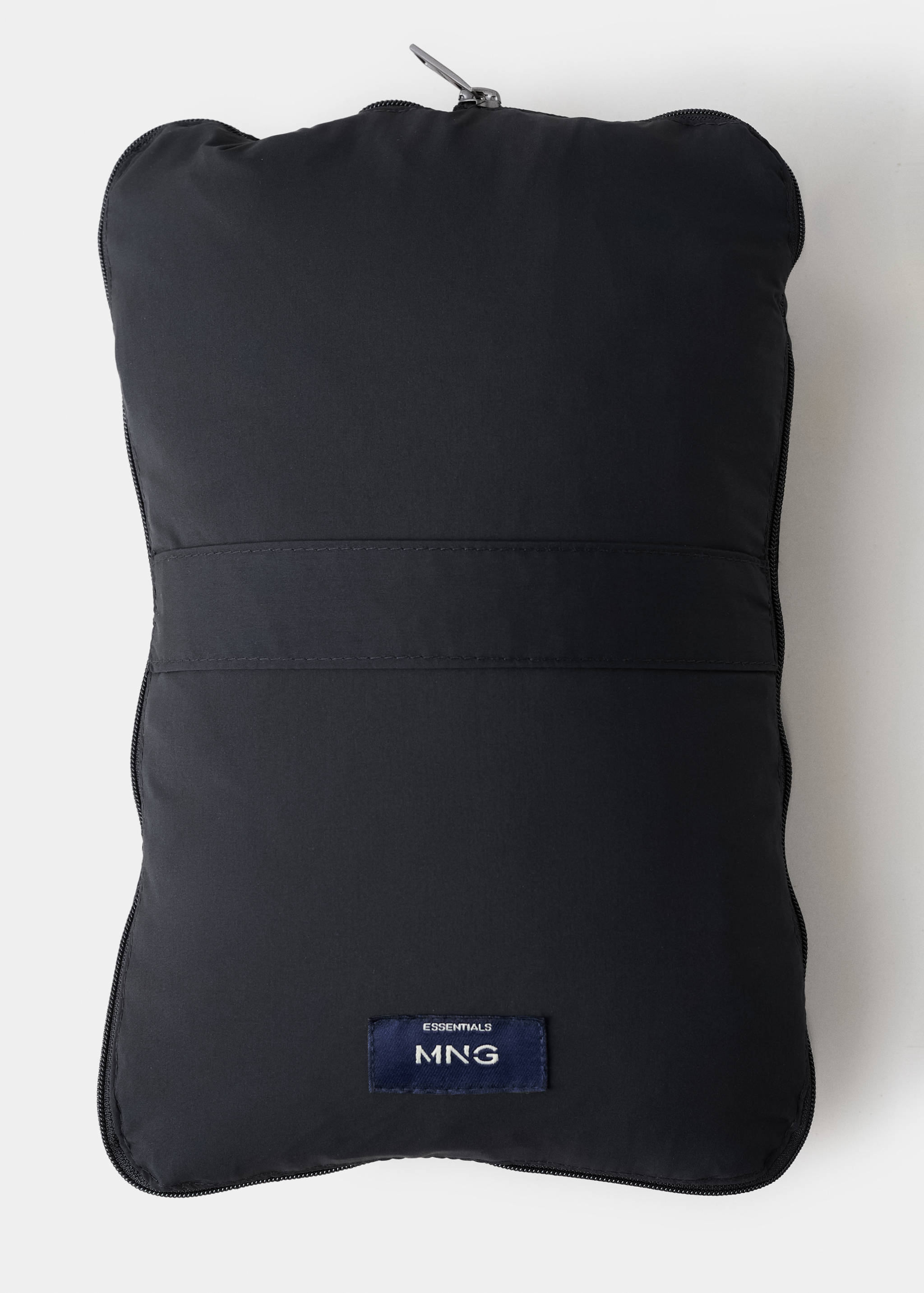 Стеганый жилет с наполнителем из пуха и пера - Деталь изделия 0