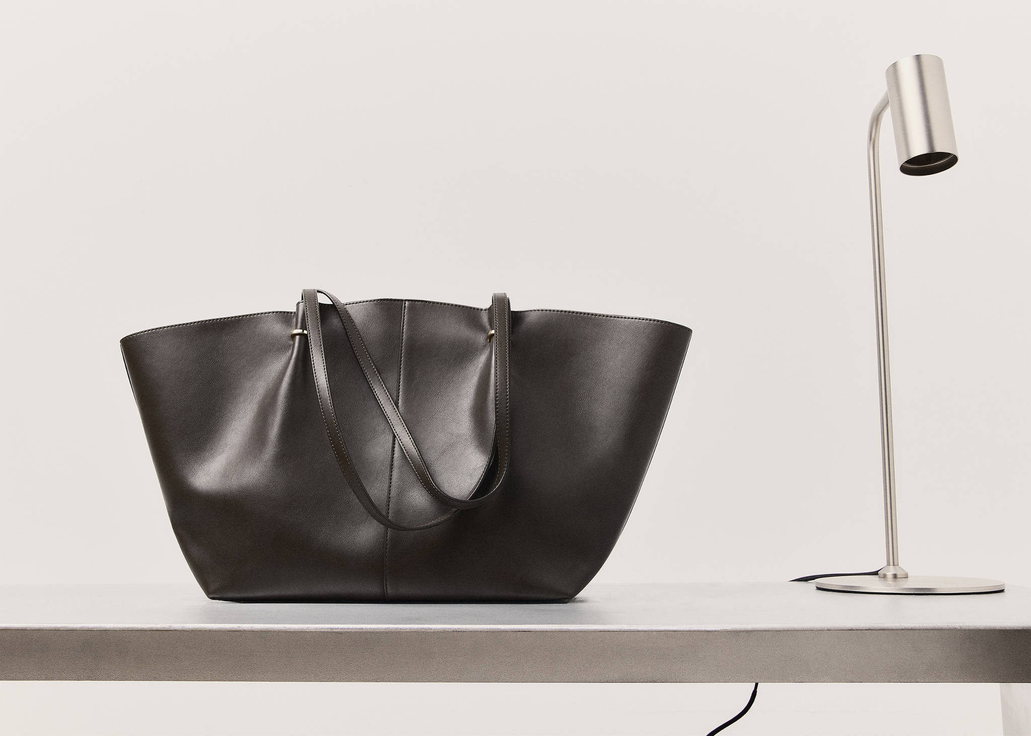 Shopper bag with metallic details - Panoramic plane
