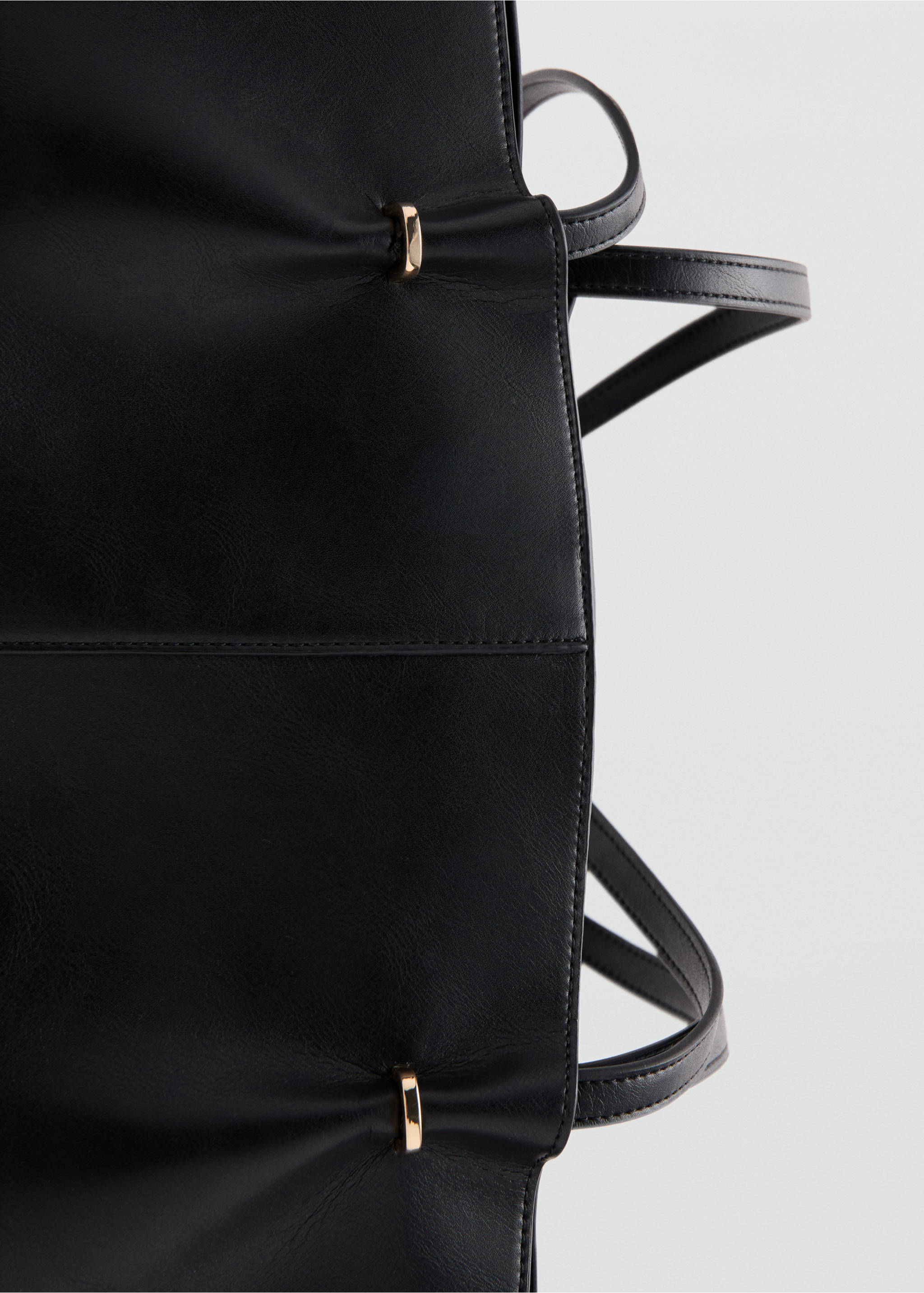 Sac cabas détails métalliques - Détail de l'article 1, Noir. Ref: 27081189-00.