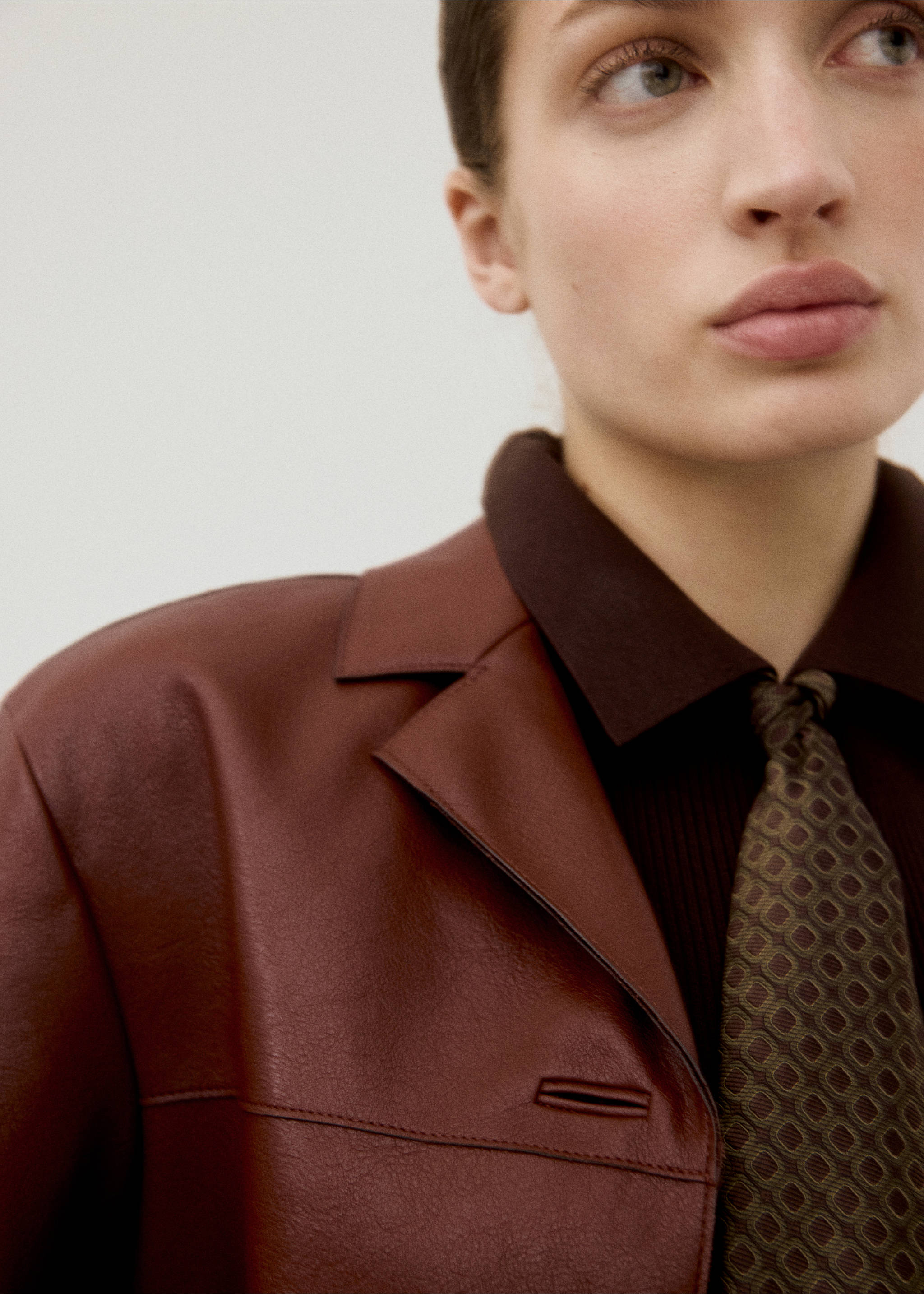 Faux-leather jacket with pockets - Details of the article 2, Burnt Orange. Ref: 27081190-00.