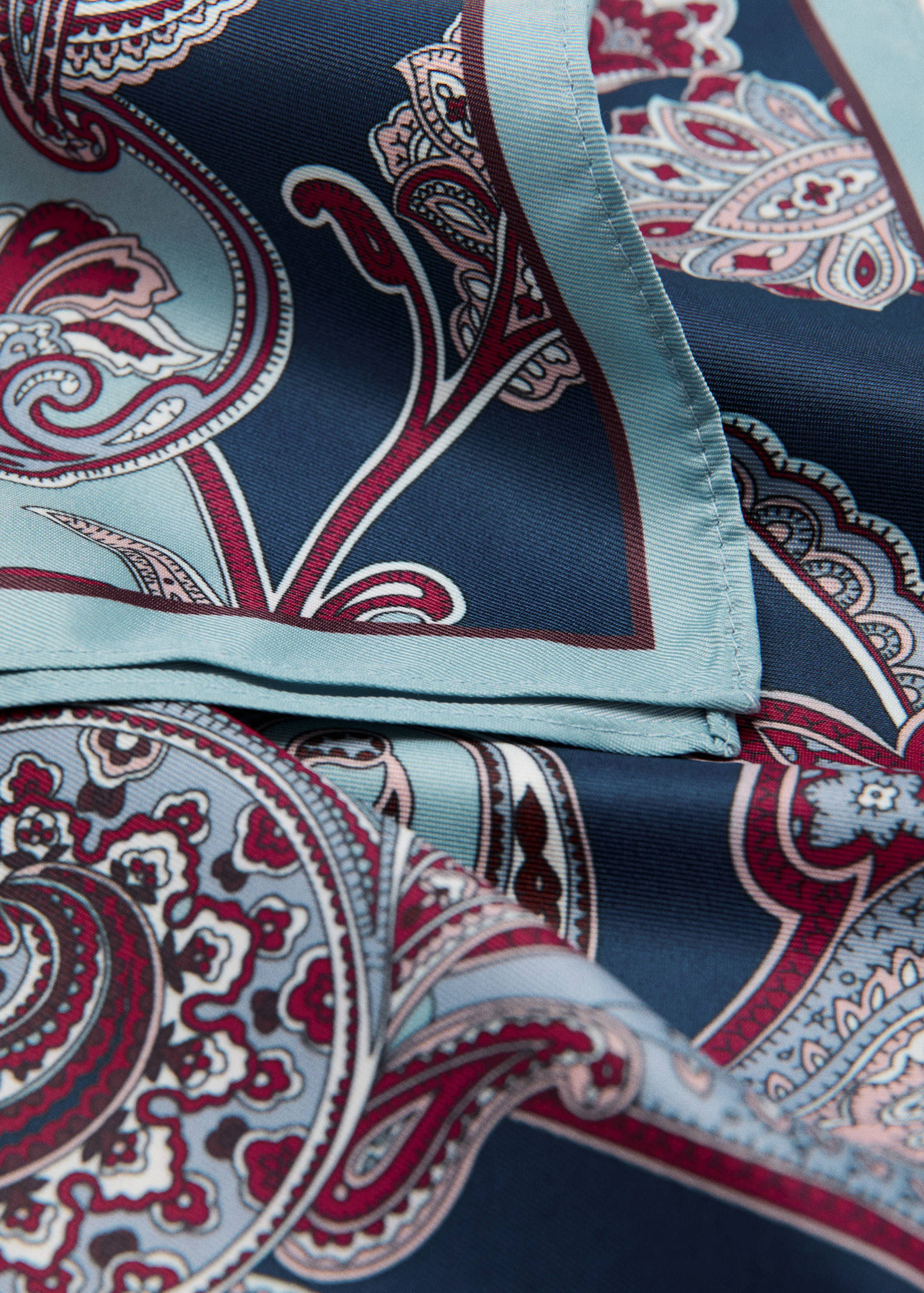 Paisley satin scarf - Medium plane