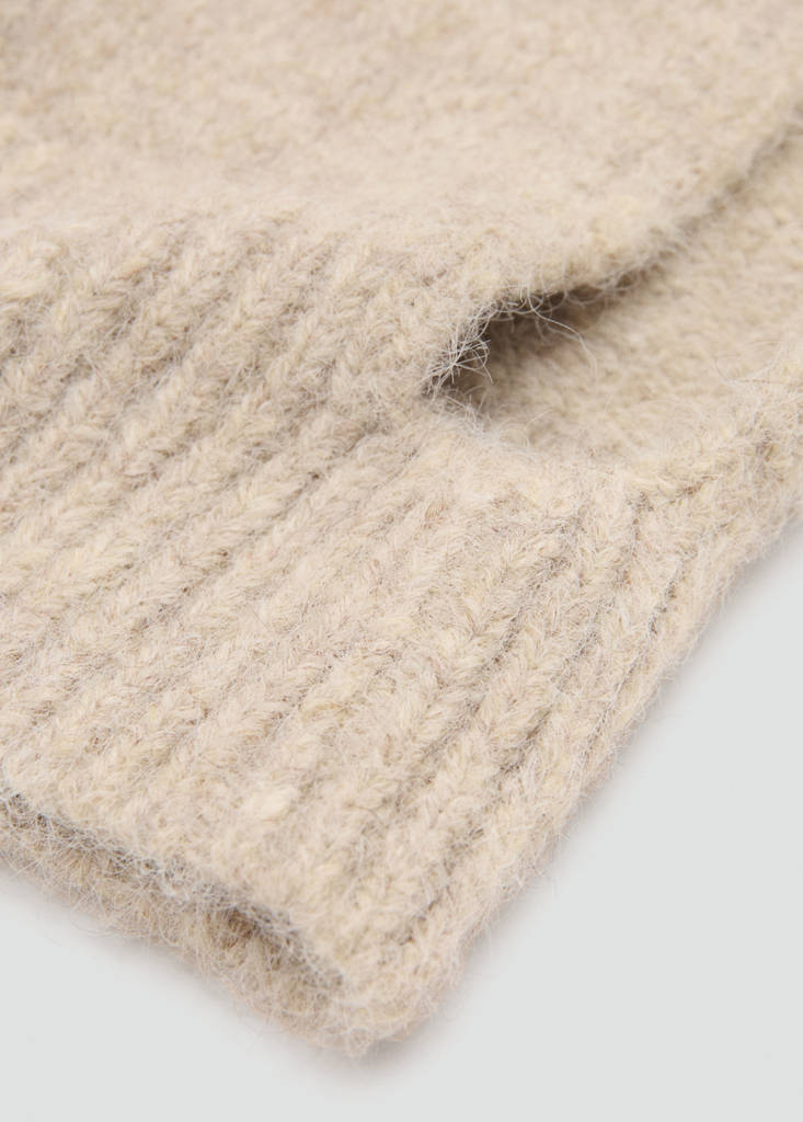 Knitted balaclava — Sand