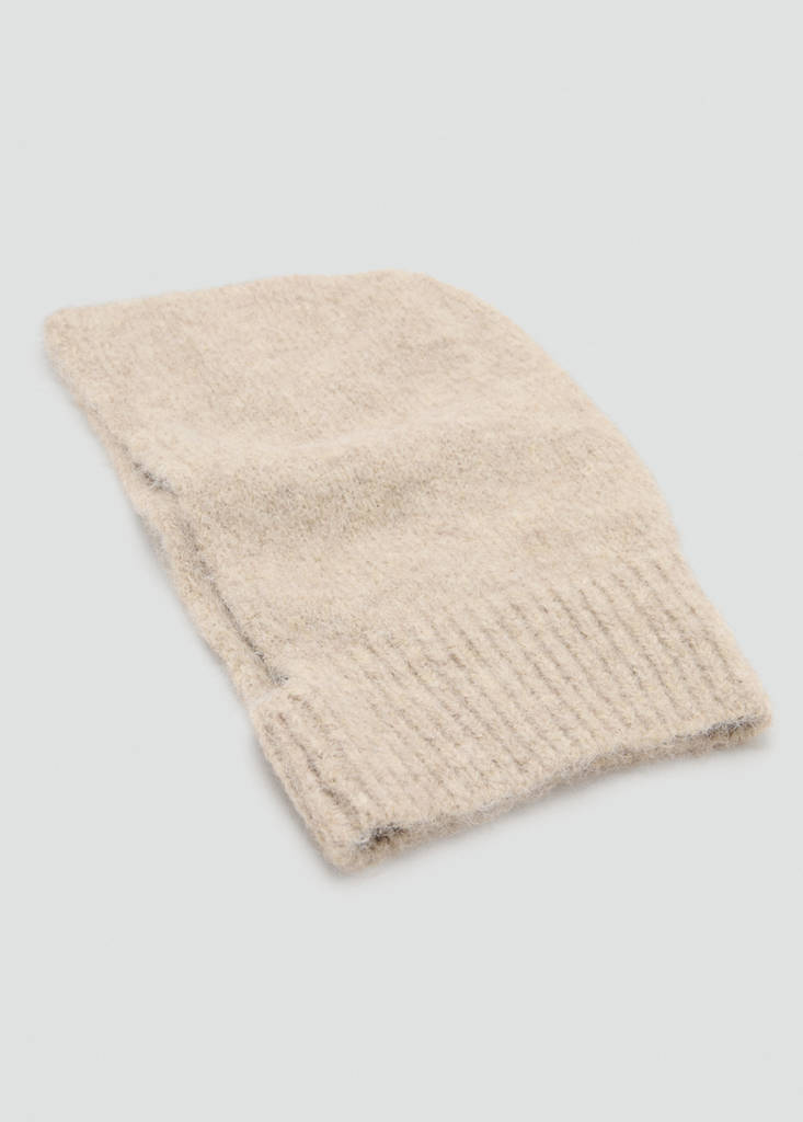 Knitted balaclava — Sand