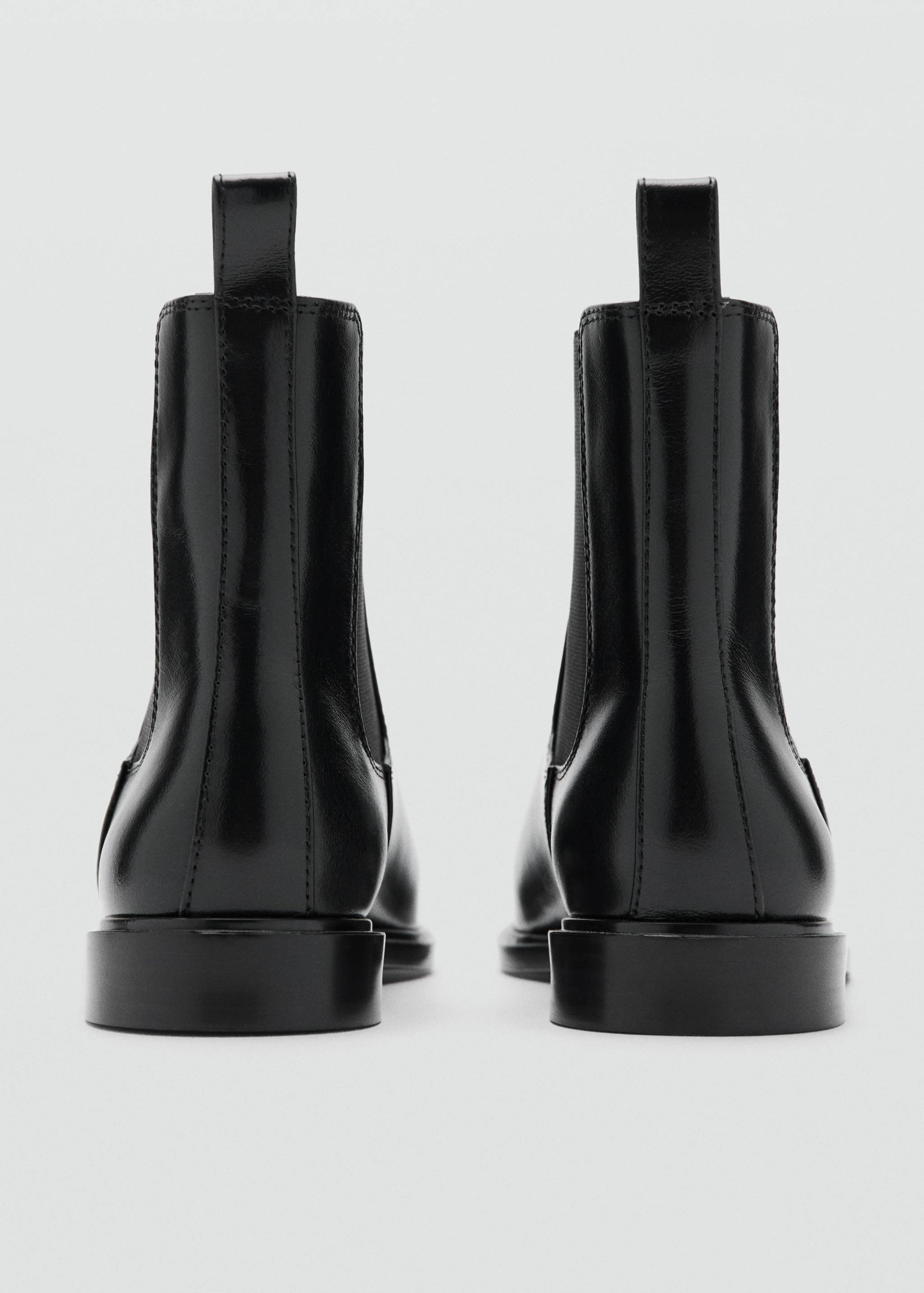Elastic panels leather ankle boots - Details of the article 2