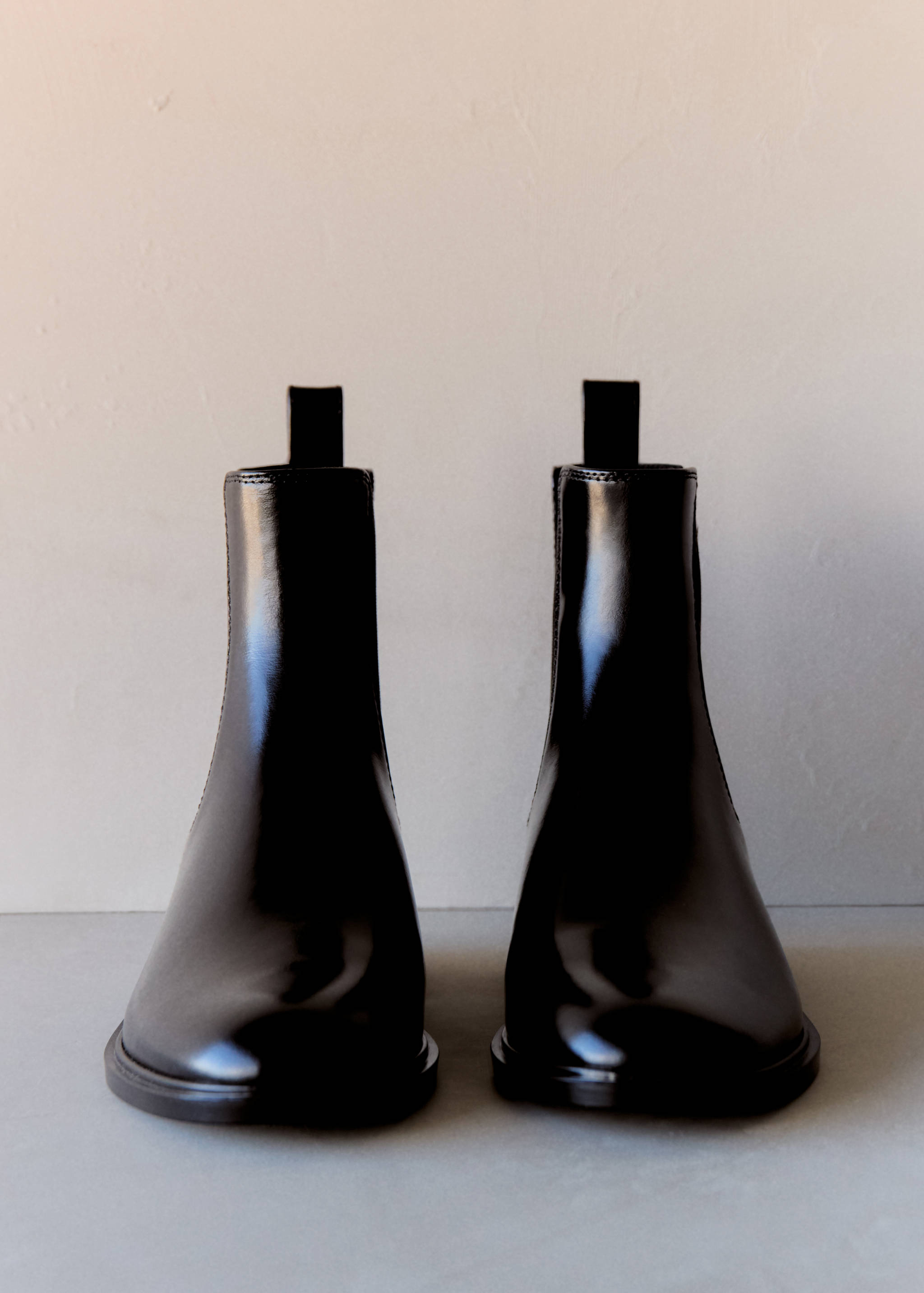 Elastic panels leather ankle boots - Details of the article 5