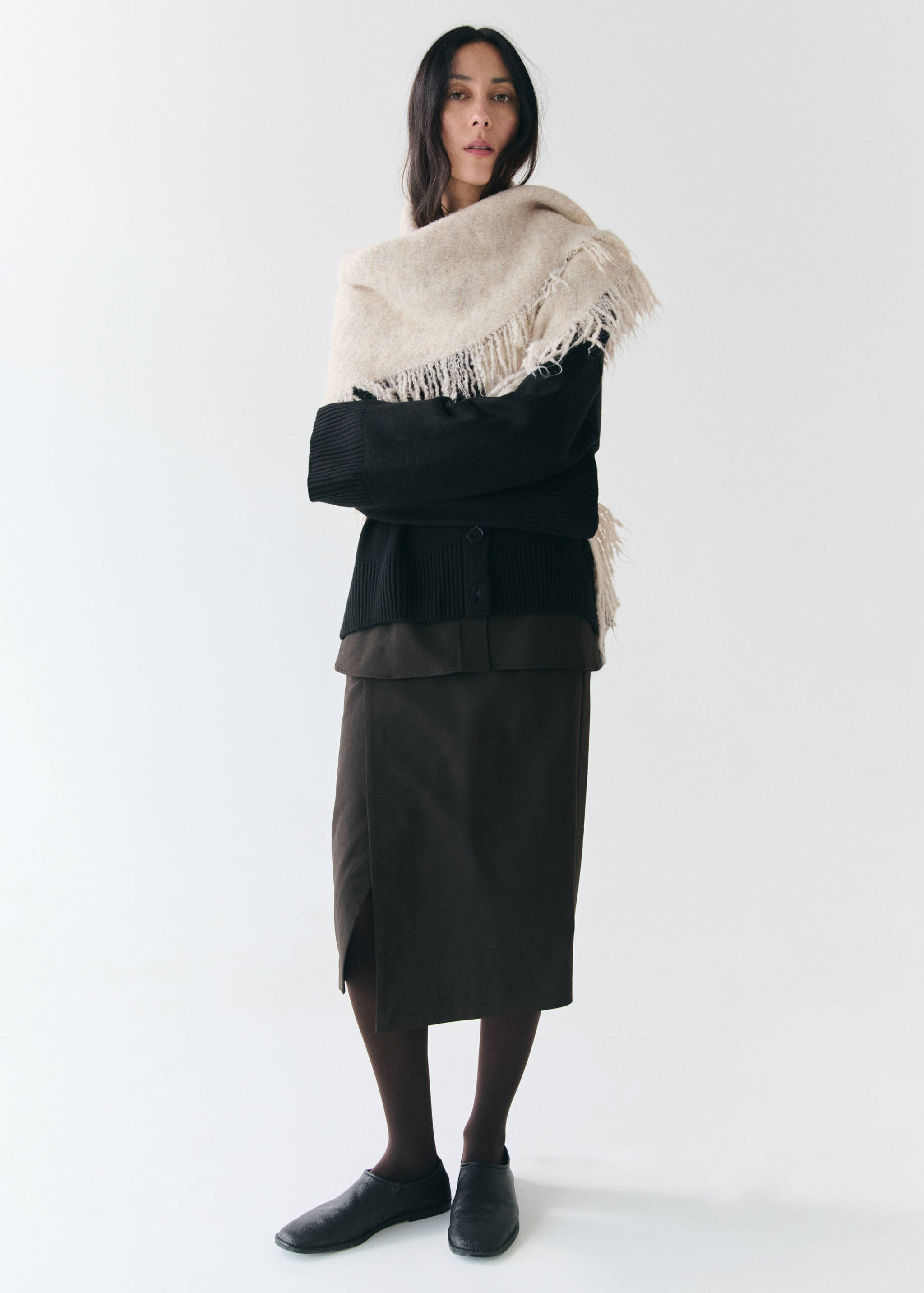 Shawl with fringed edges - Details of the article 9