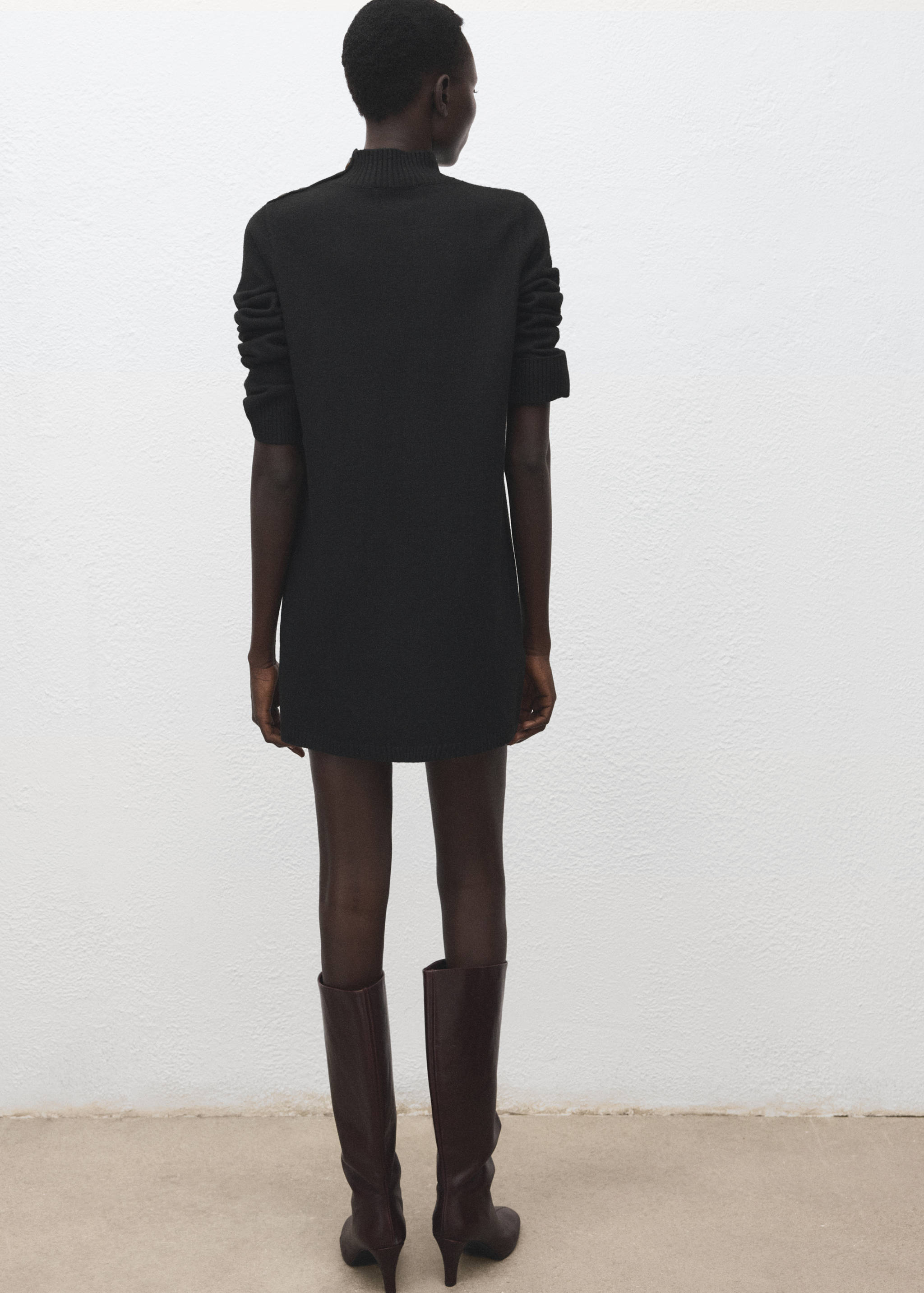 Button knit dress - Reverse of the article