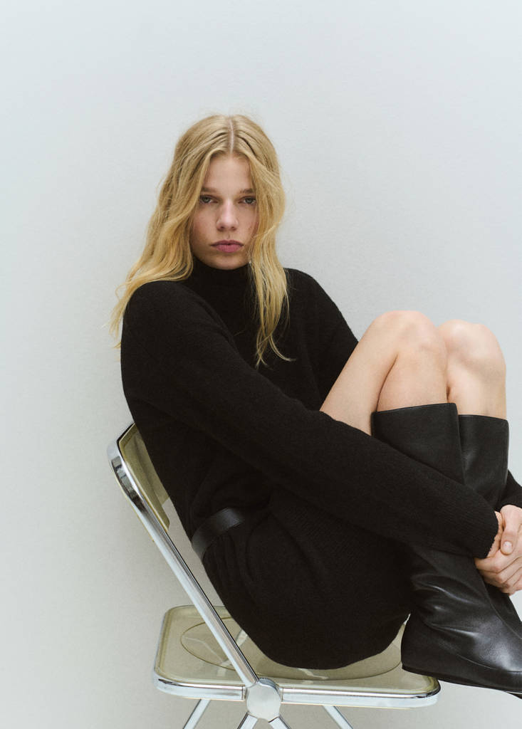 Knitted turtleneck dress — Black