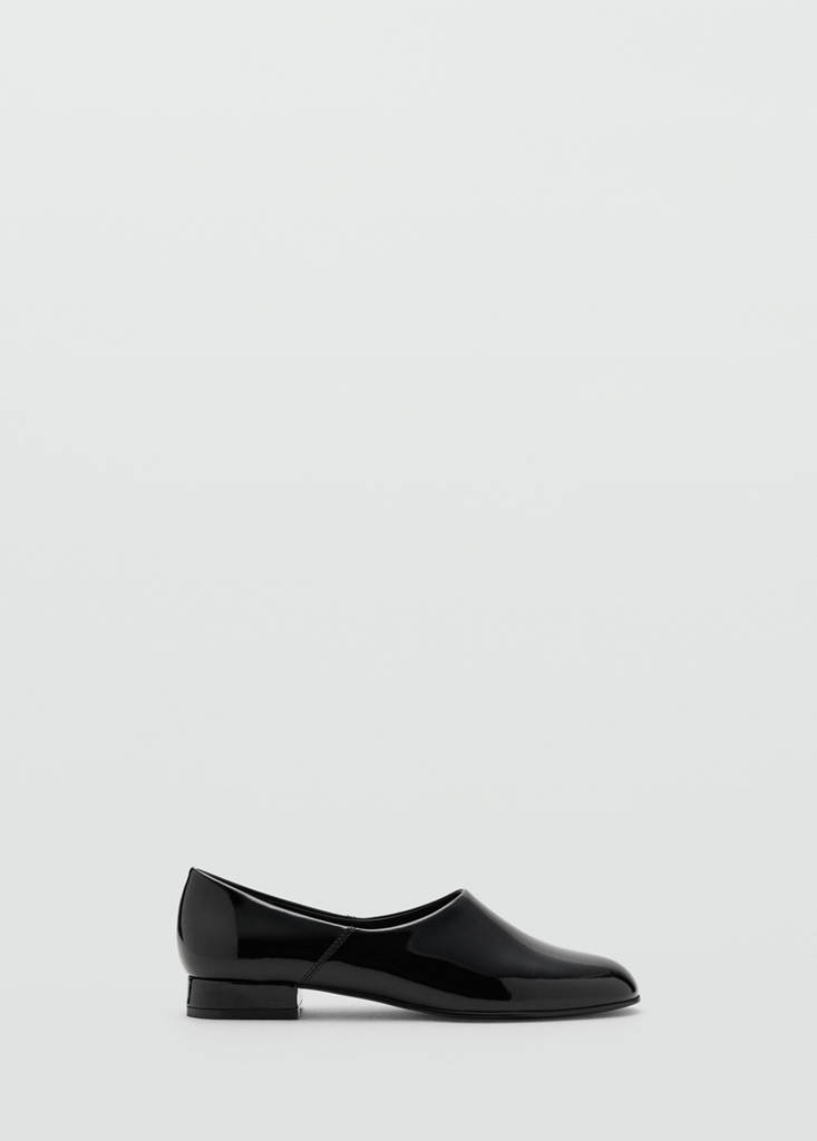 Patent leather flat shoes — Black
