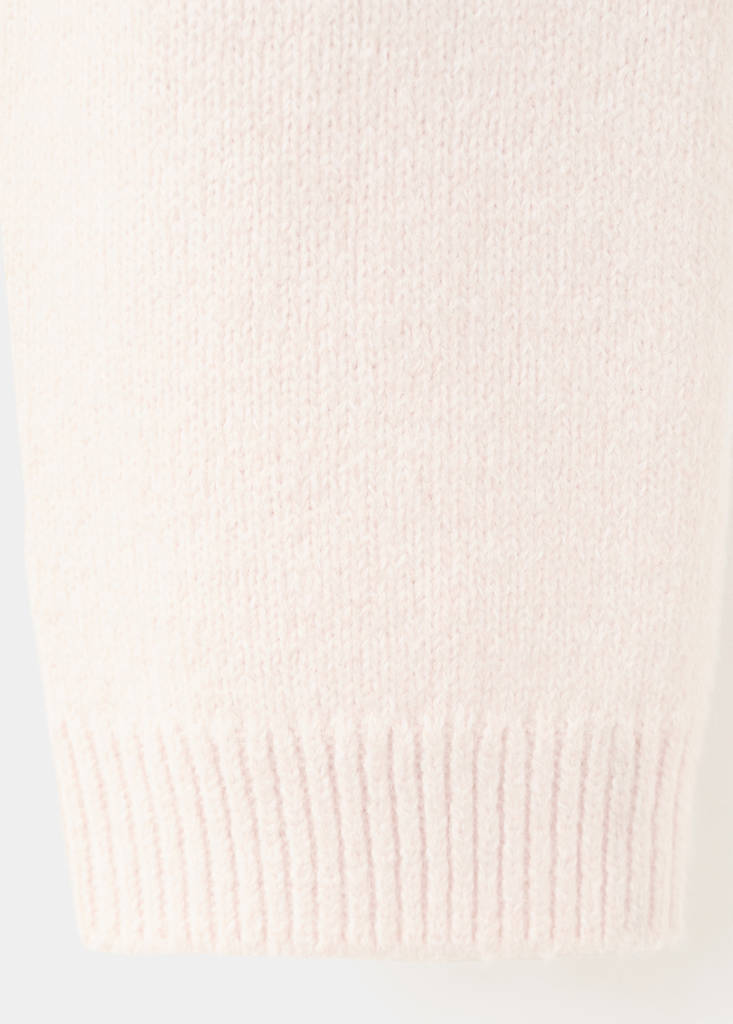 Turtleneck knitted sweater — Ecru