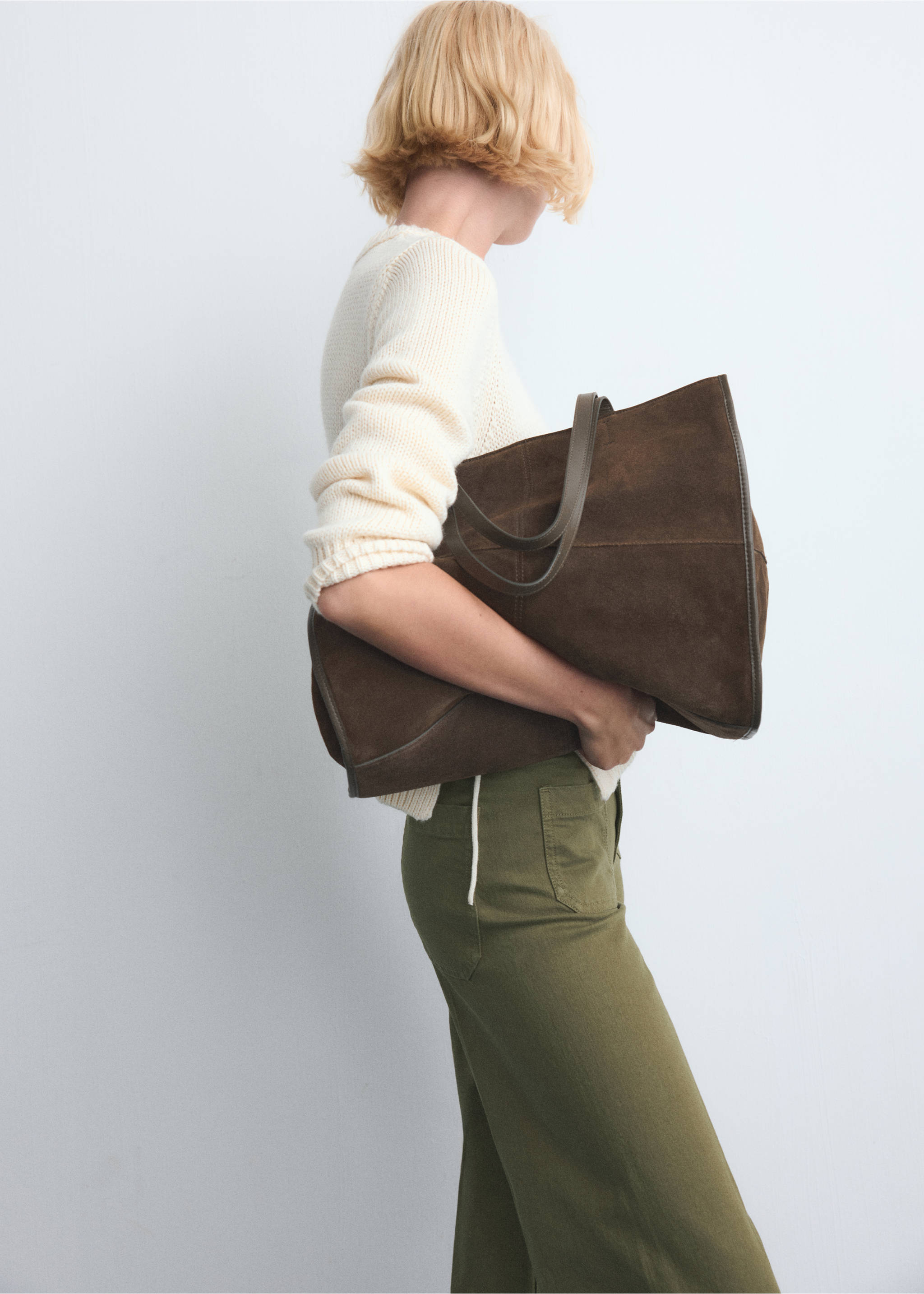 Jean large avec poches - Détail de l'article 2, Kaki. Ref: 27081228-00.