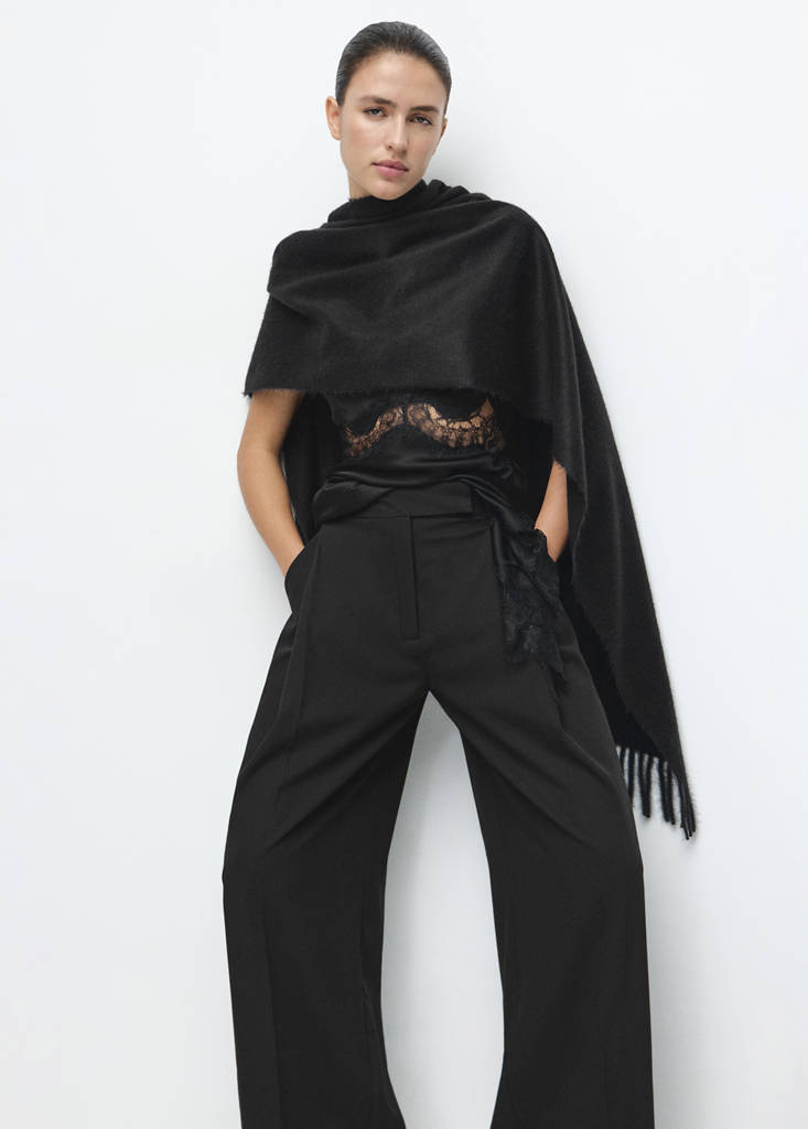 Pleated wide leg trousers — Black