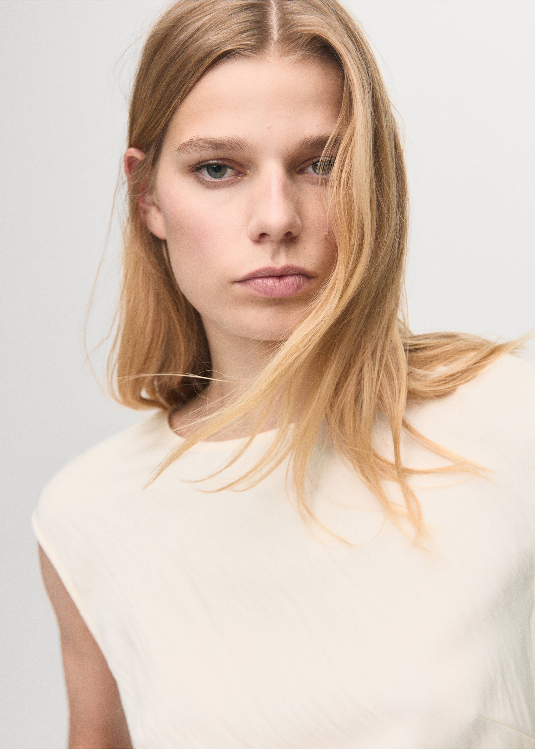 Lyocell dress with pleated waist - Details of the article 1, Ecru. Ref: 27081242-00.