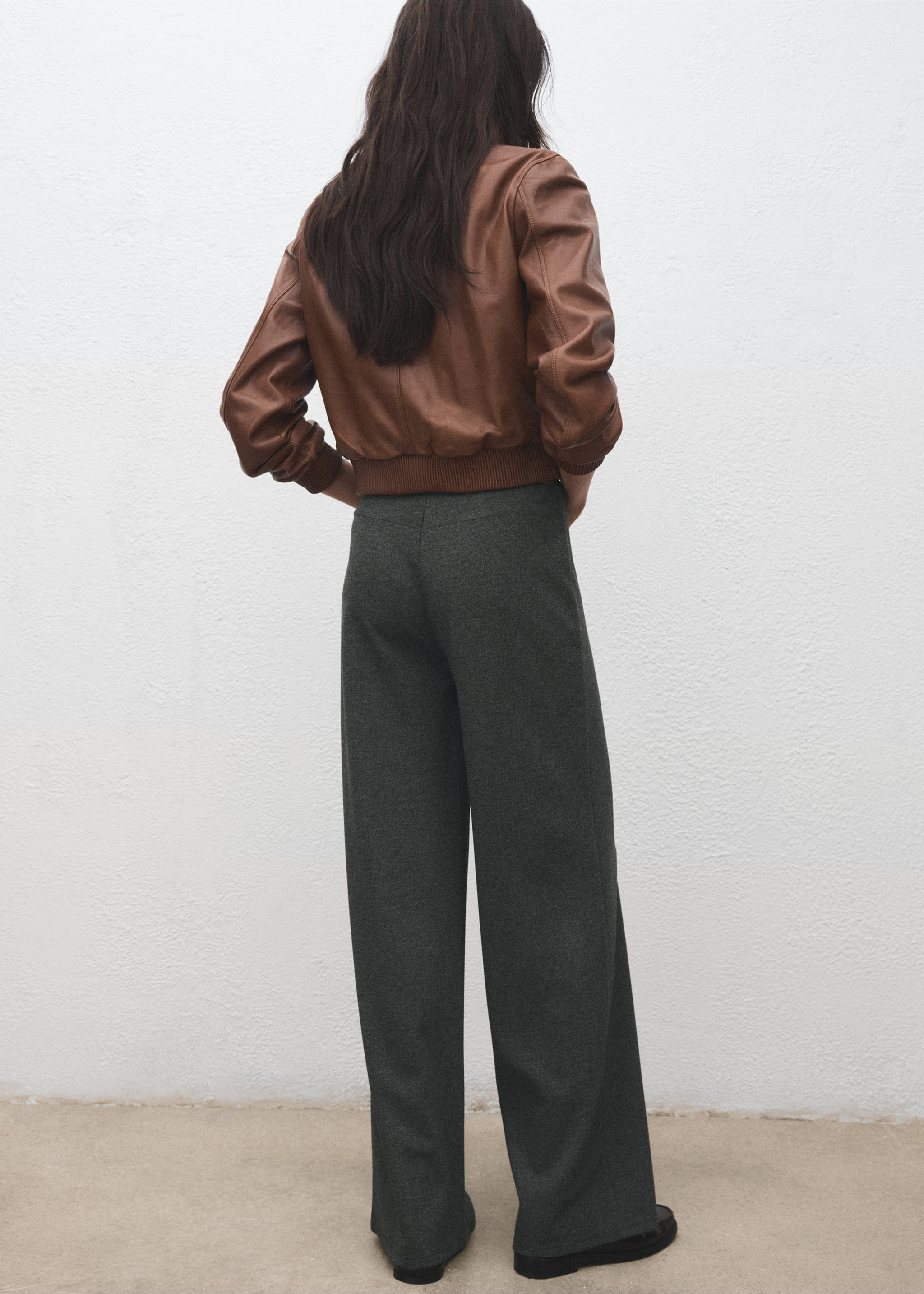 Straight-fit trousers with elastic waist - Reverse of the article, Grey. Ref: 27081248-00.