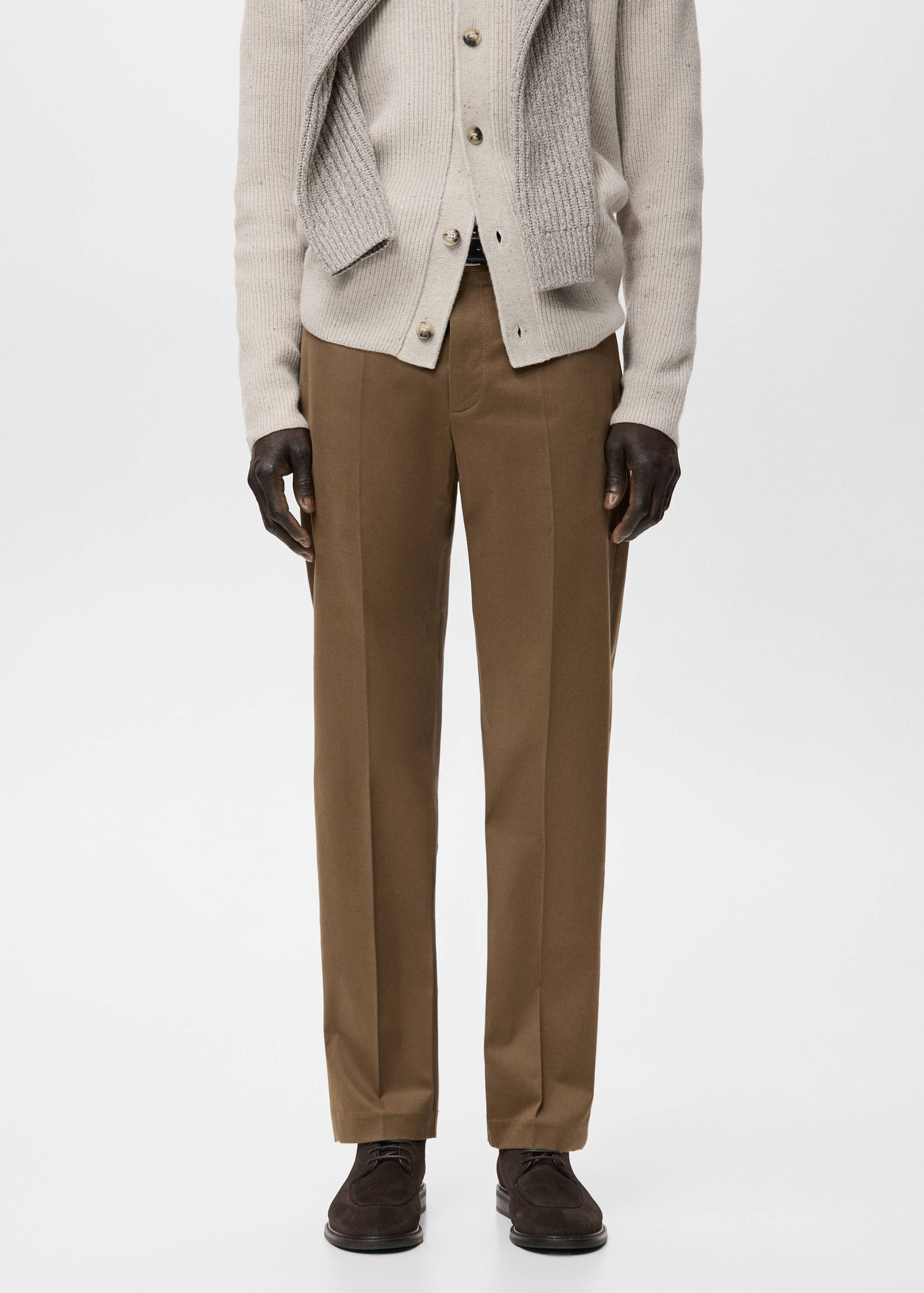 Pantalón algodón regular fit - Plano medio