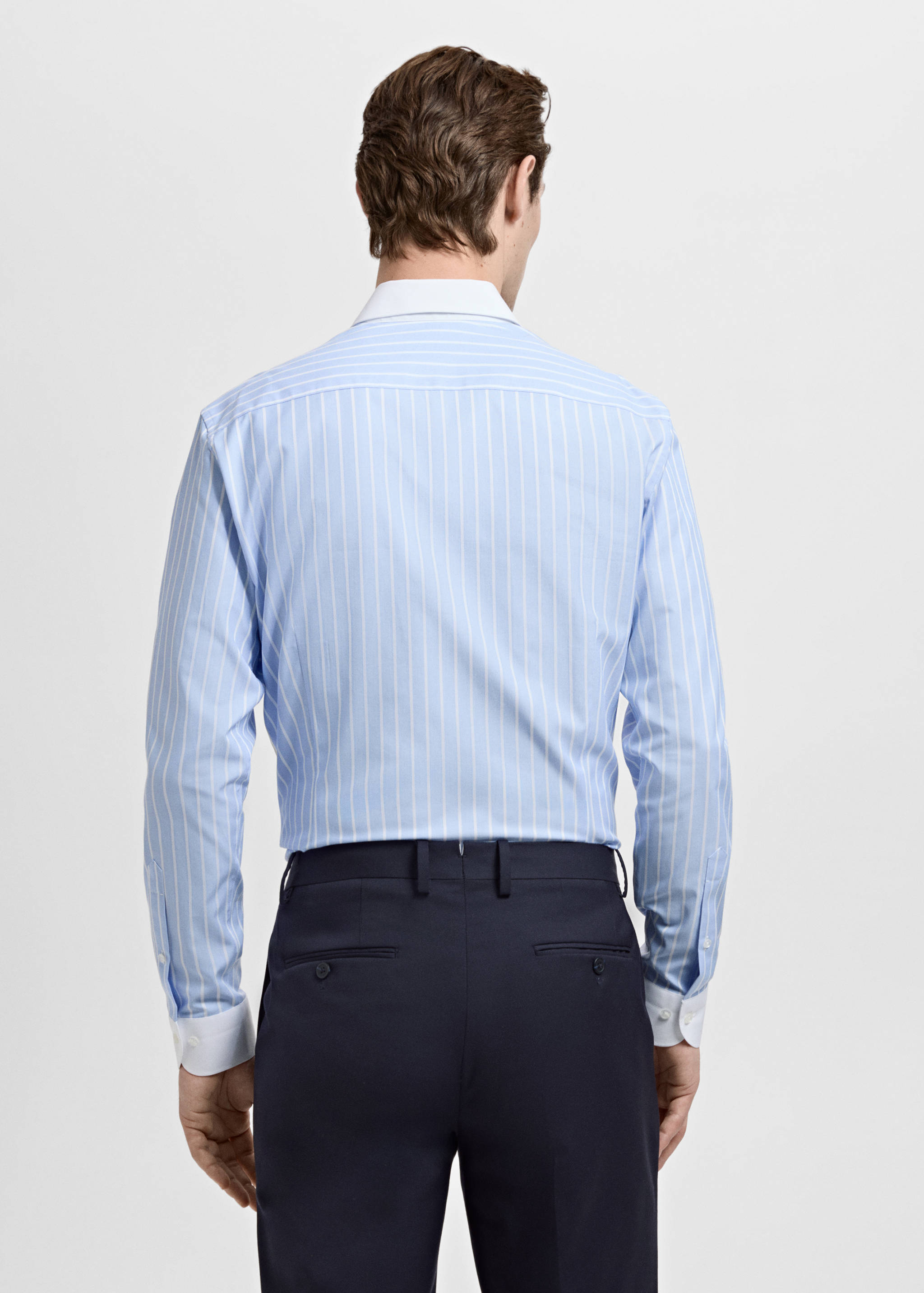 Chemise costume slim-fit en imprimé rayé - Verso de l’article