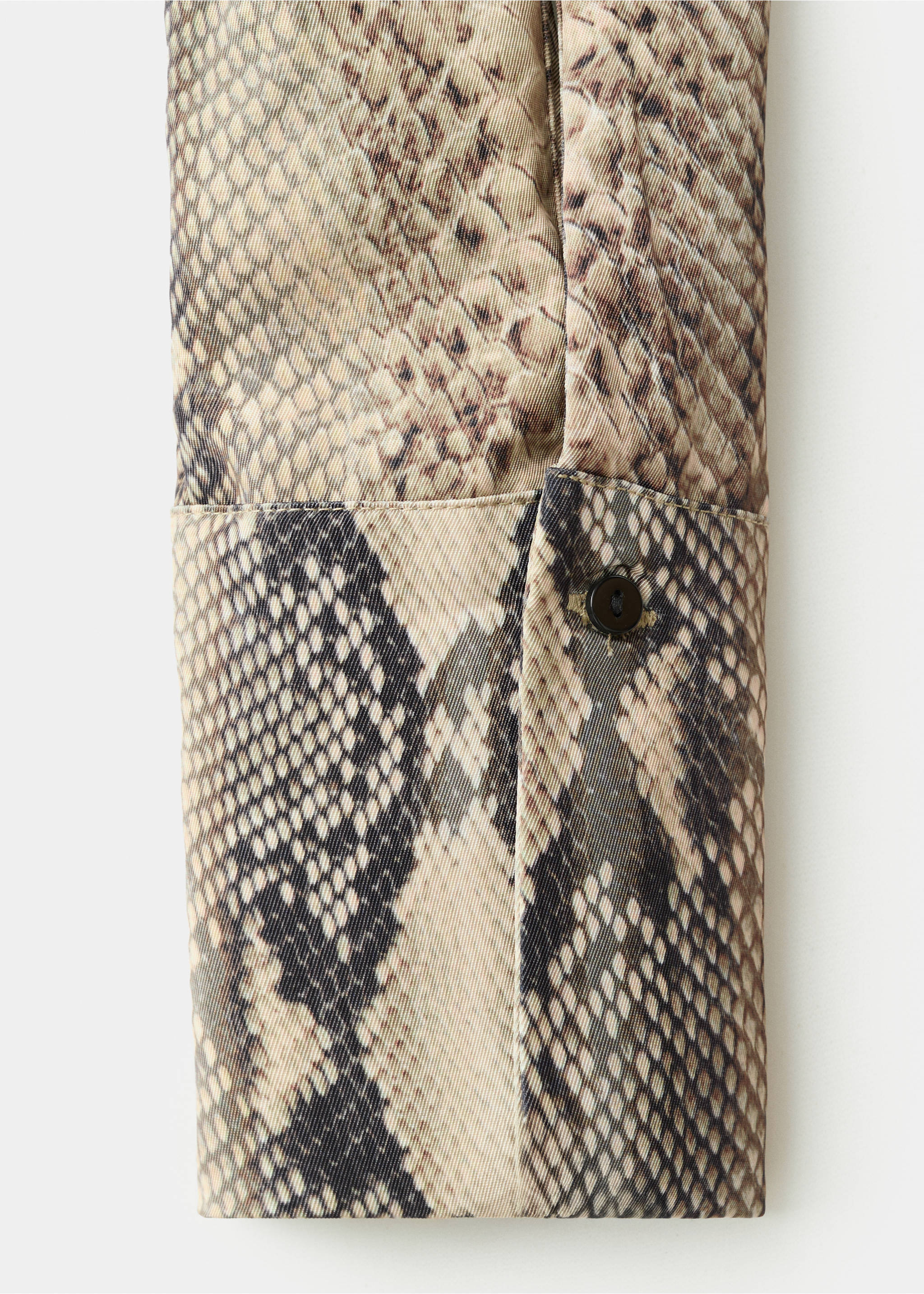 بلوزة بنقشة أنيمال برنت مع فولار - تفاصيل المنتج 0, بني. Ref: 27081265-00.