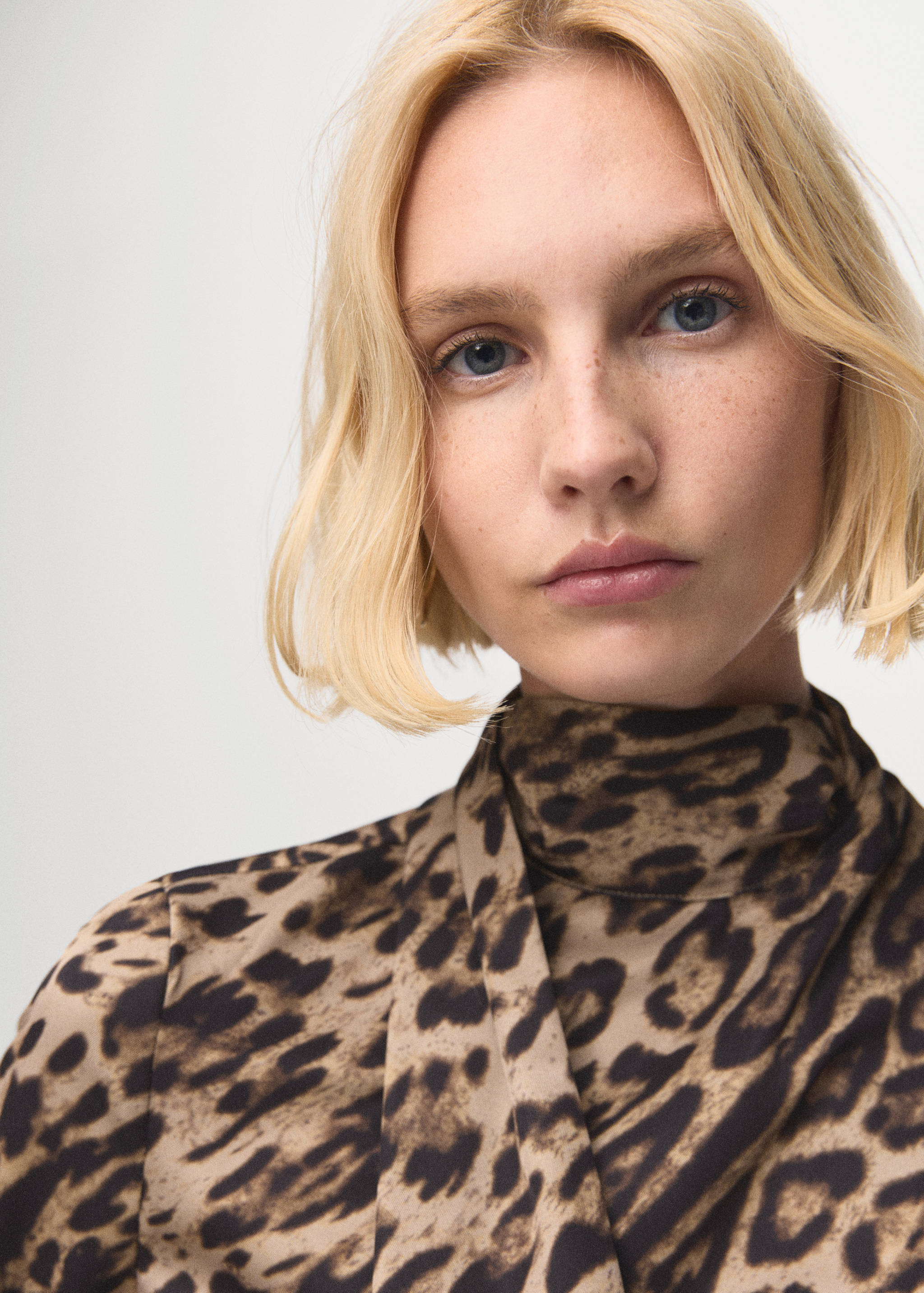 动物印花围巾装饰上衣 - null