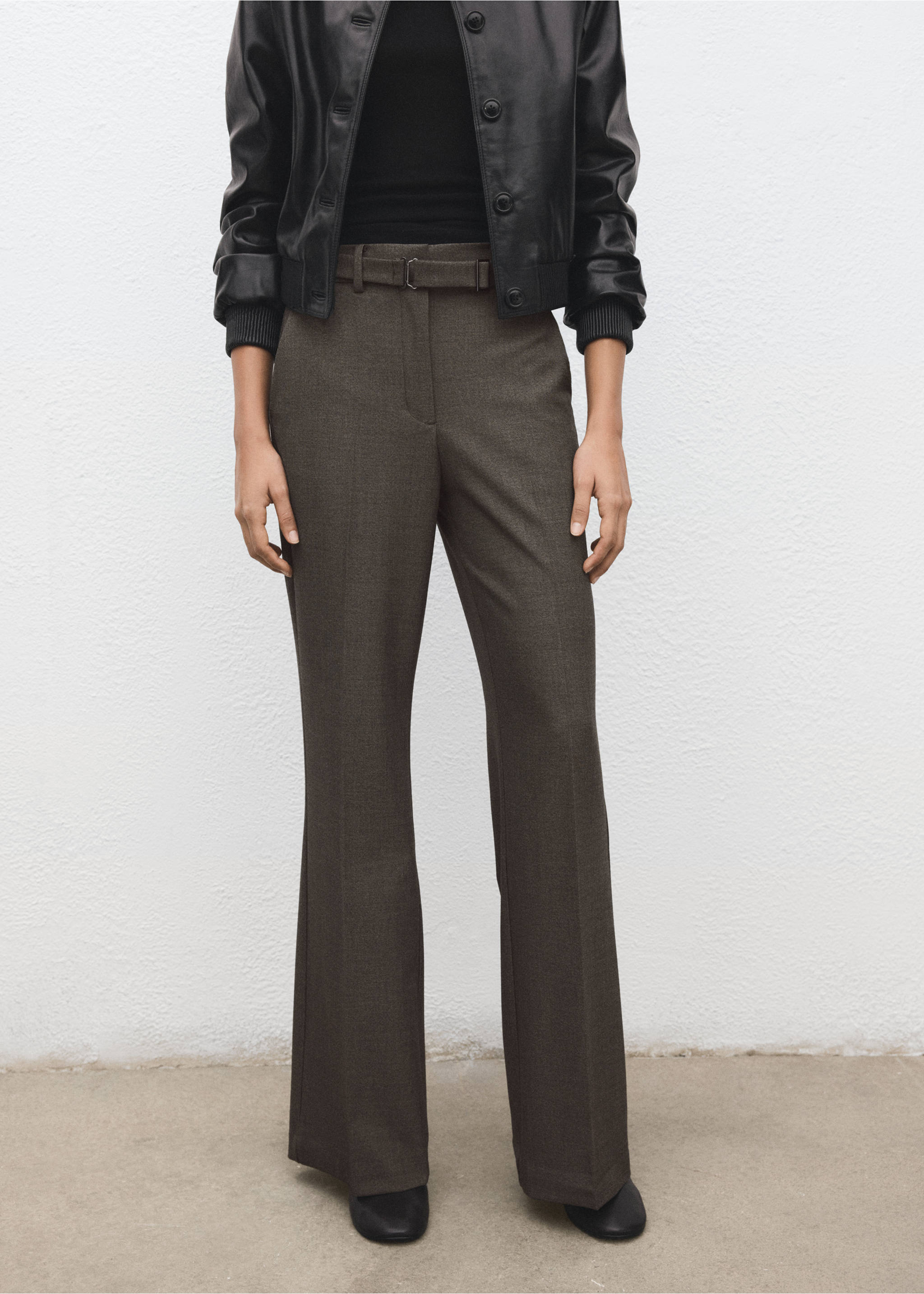 Belt straight-fit trousers - Medium plane, Brown. Ref: 27081268-00.