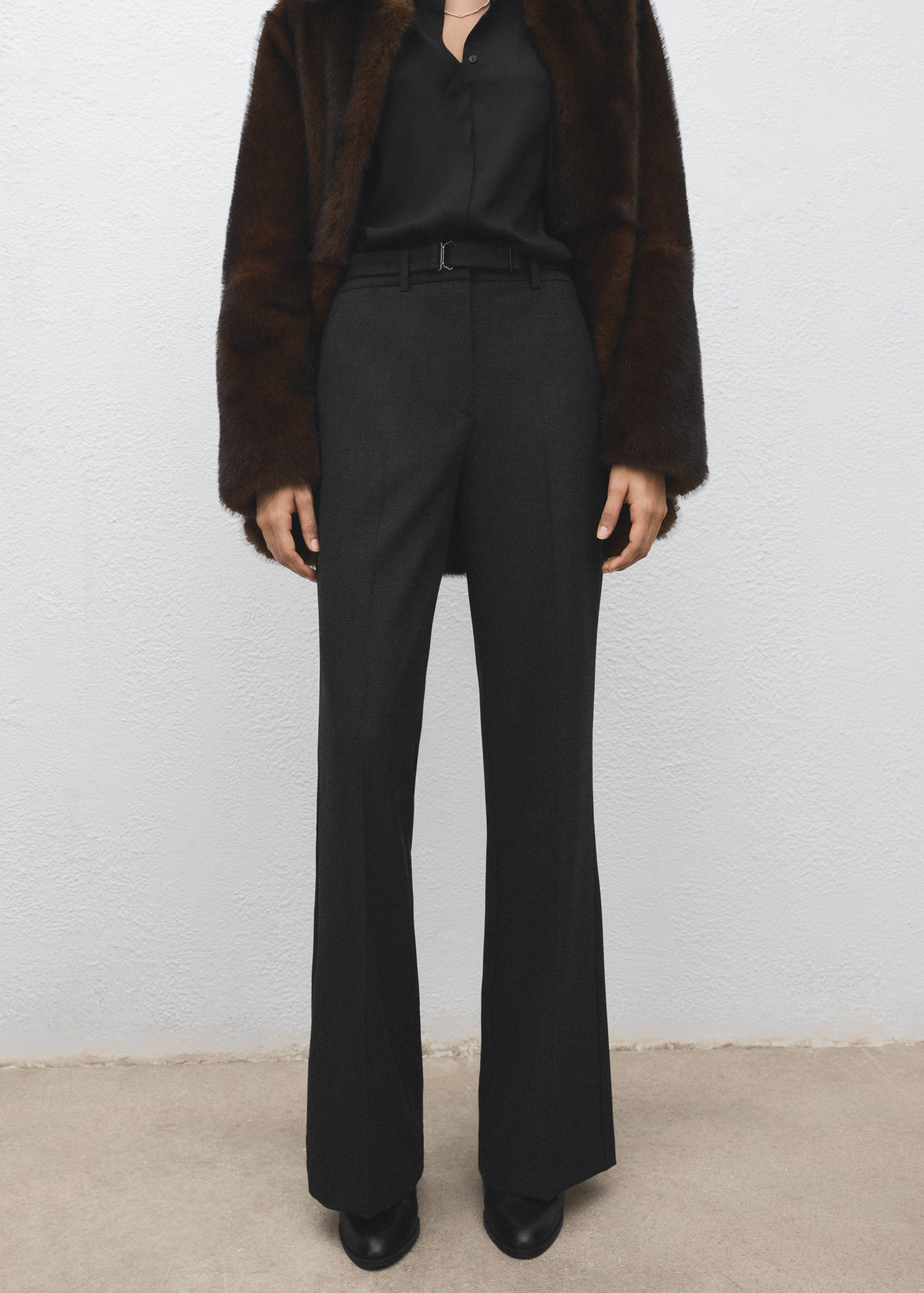 Belt straight-fit trousers - Medium plane