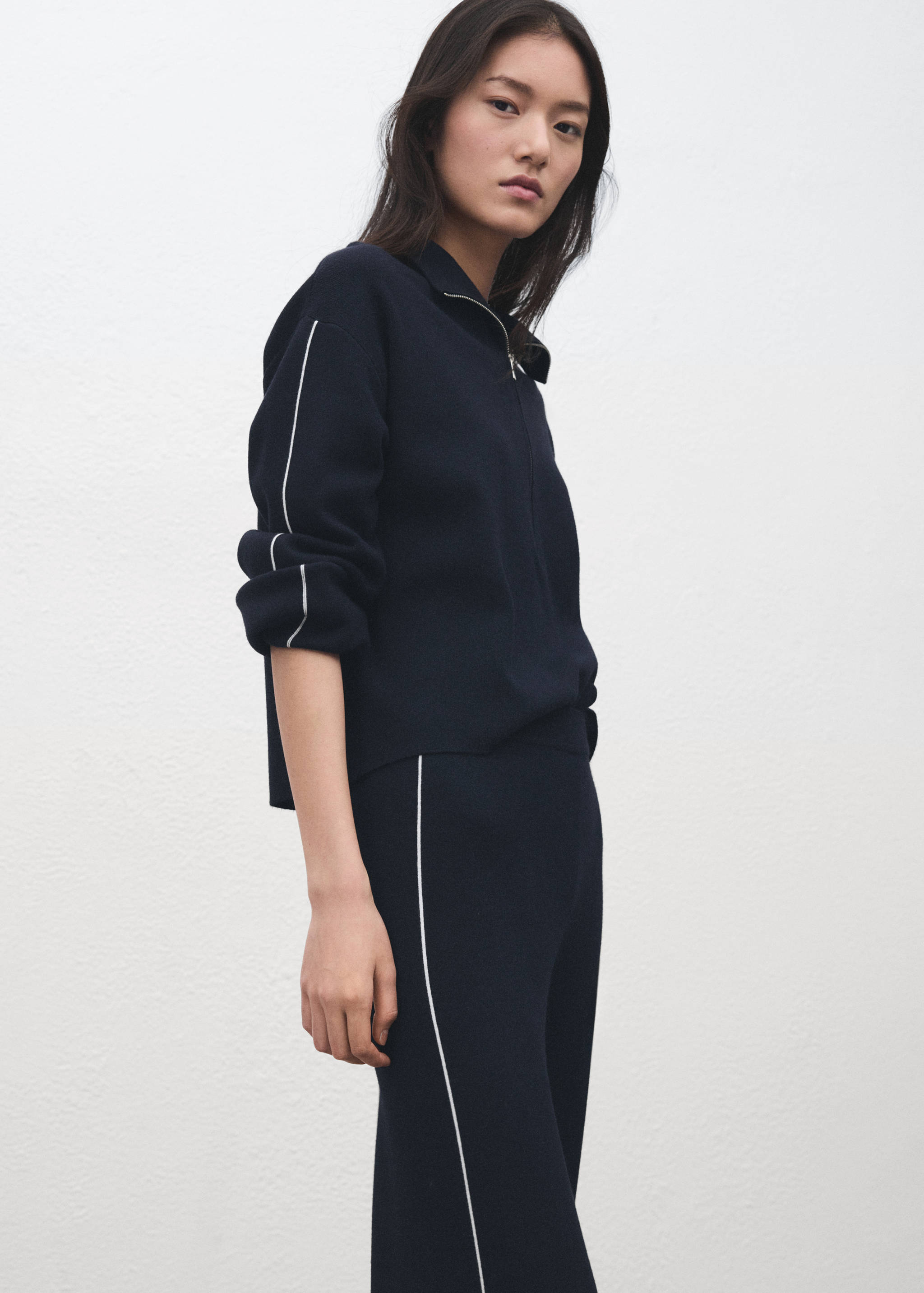 Contrast stripe straight trousers - Details of the article 1