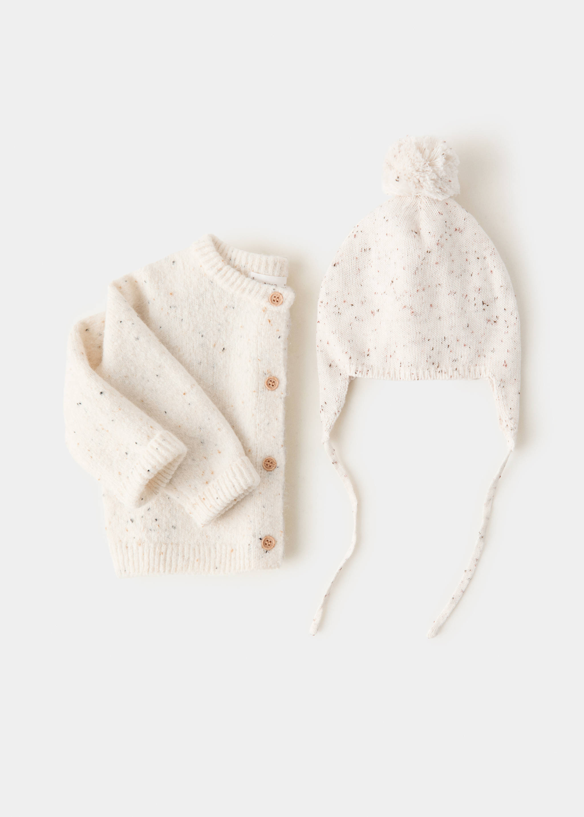 Stickad kofta med mönster - Detaljer om artikeln 0