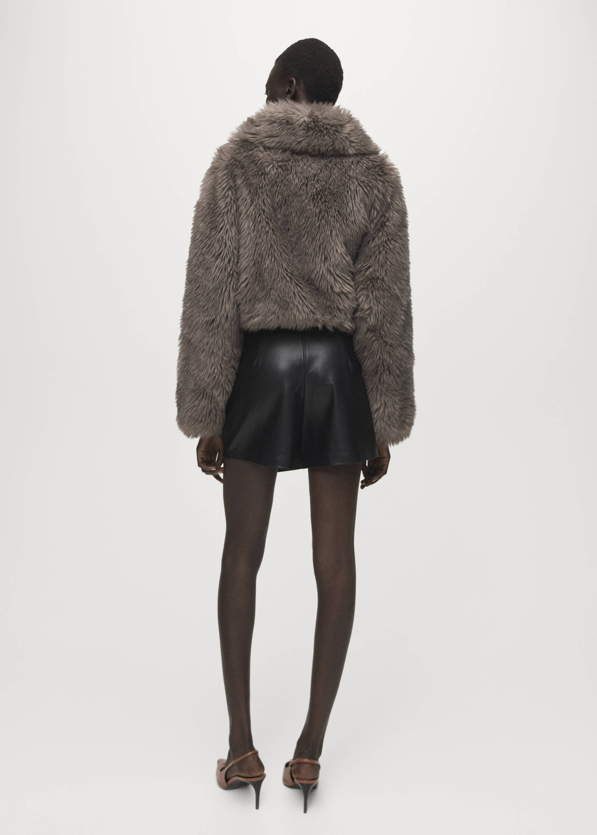 Jupe short cuir synthétique - Verso de l’article