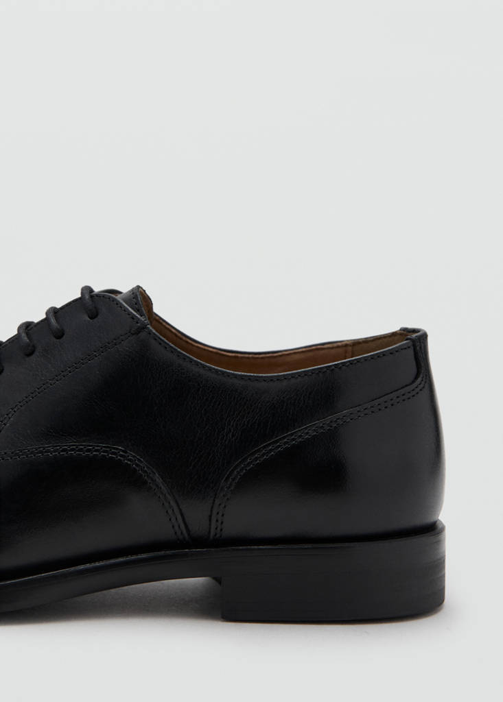 Oxford style leather shoe — Black