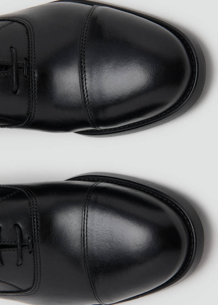 Oxford style leather shoe — Black
