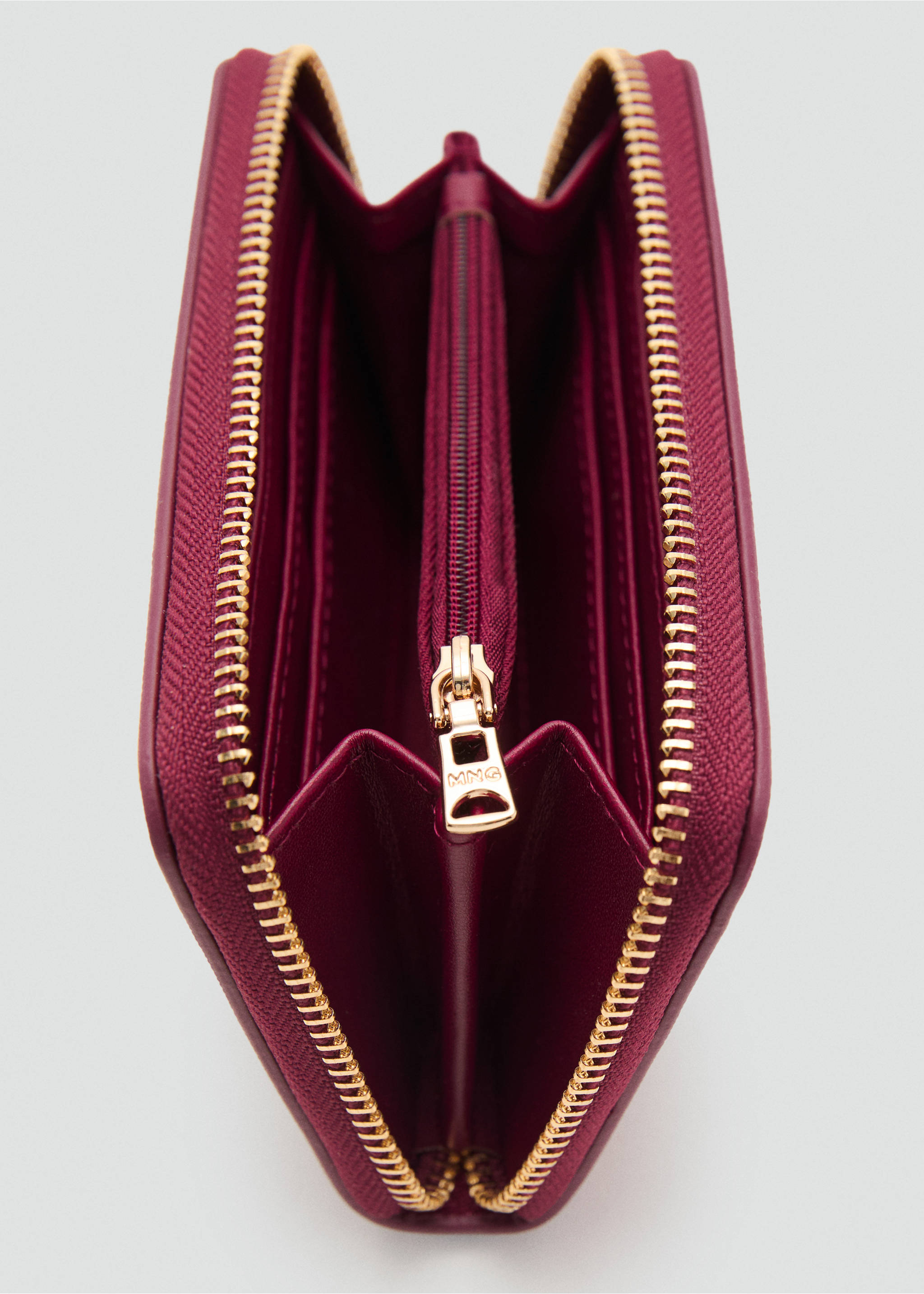 Saffiano-effect wallet - Medium plane, Burgundy. Ref: 27081304-00.