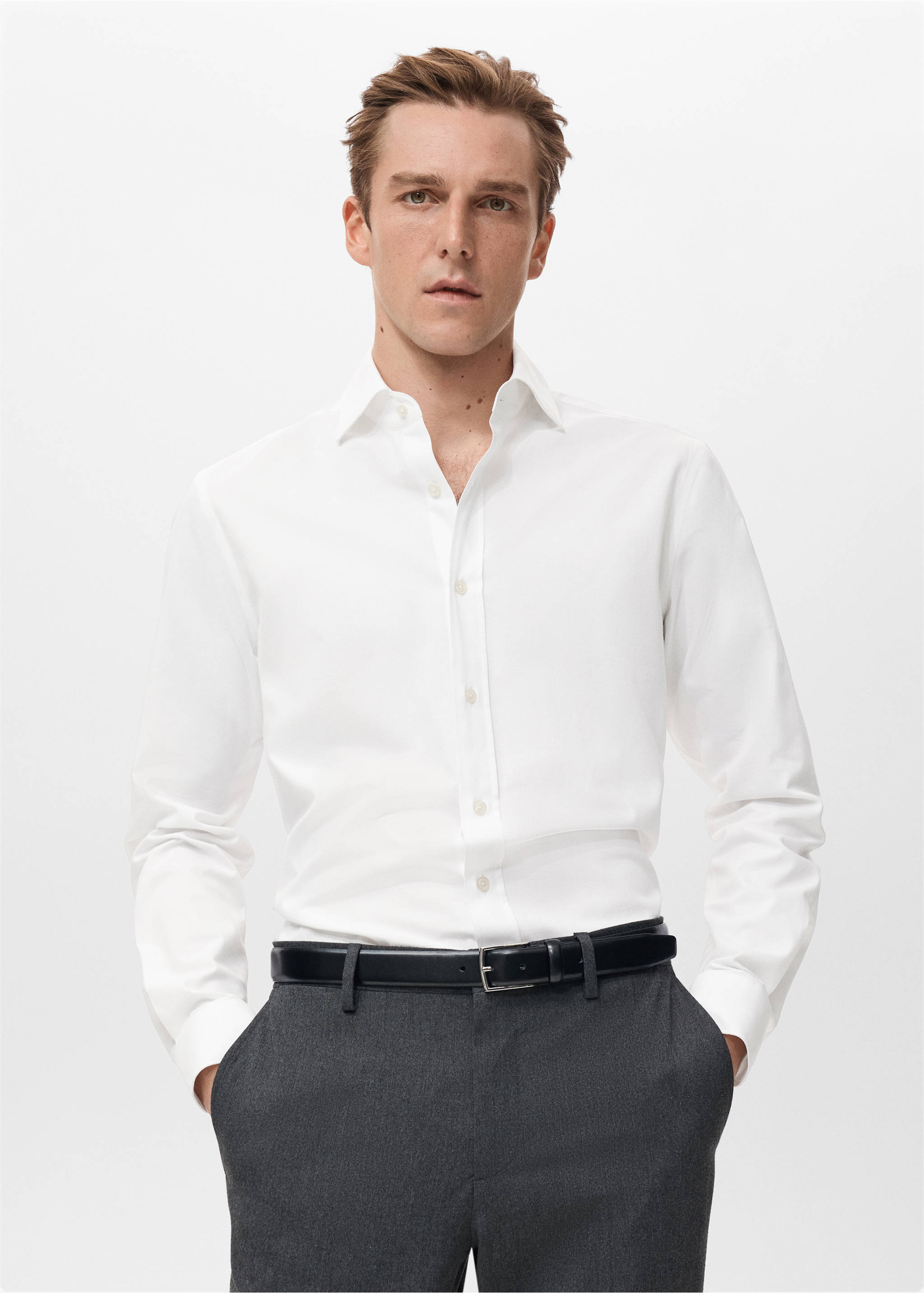 Slim Fit-Hemd aus 100 % Baumwolle - Mittlere Ansicht, Weiß. Ref: 27081310-00.