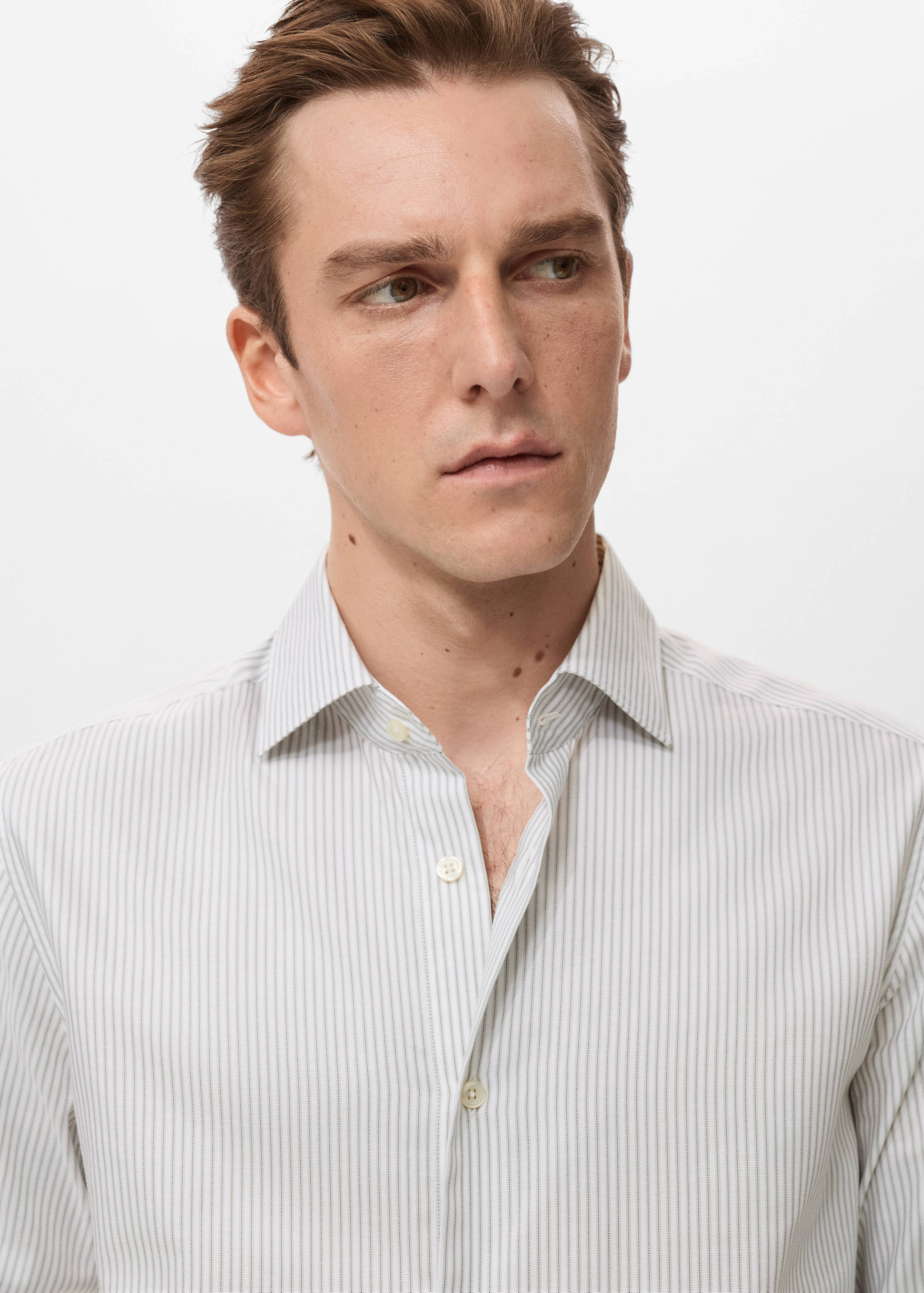 100% cotton slim-fit striped shirt - Details of the article 1