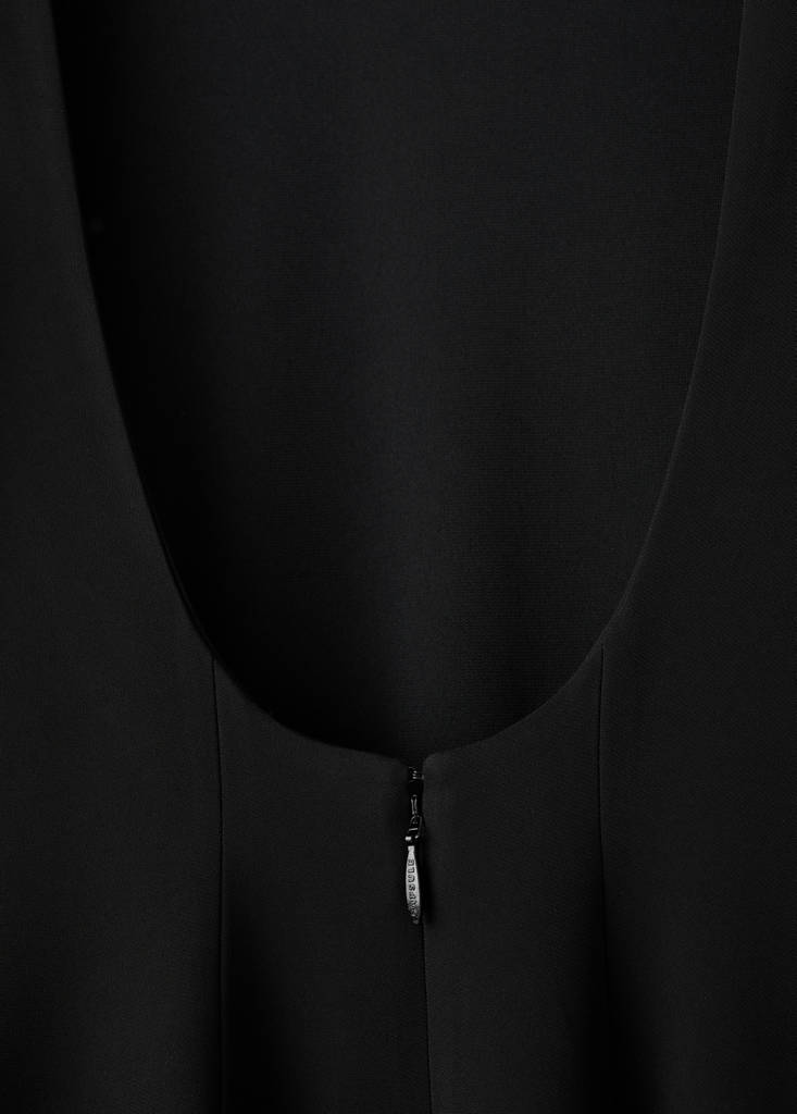 Open-back dress with flower cuffs — Black