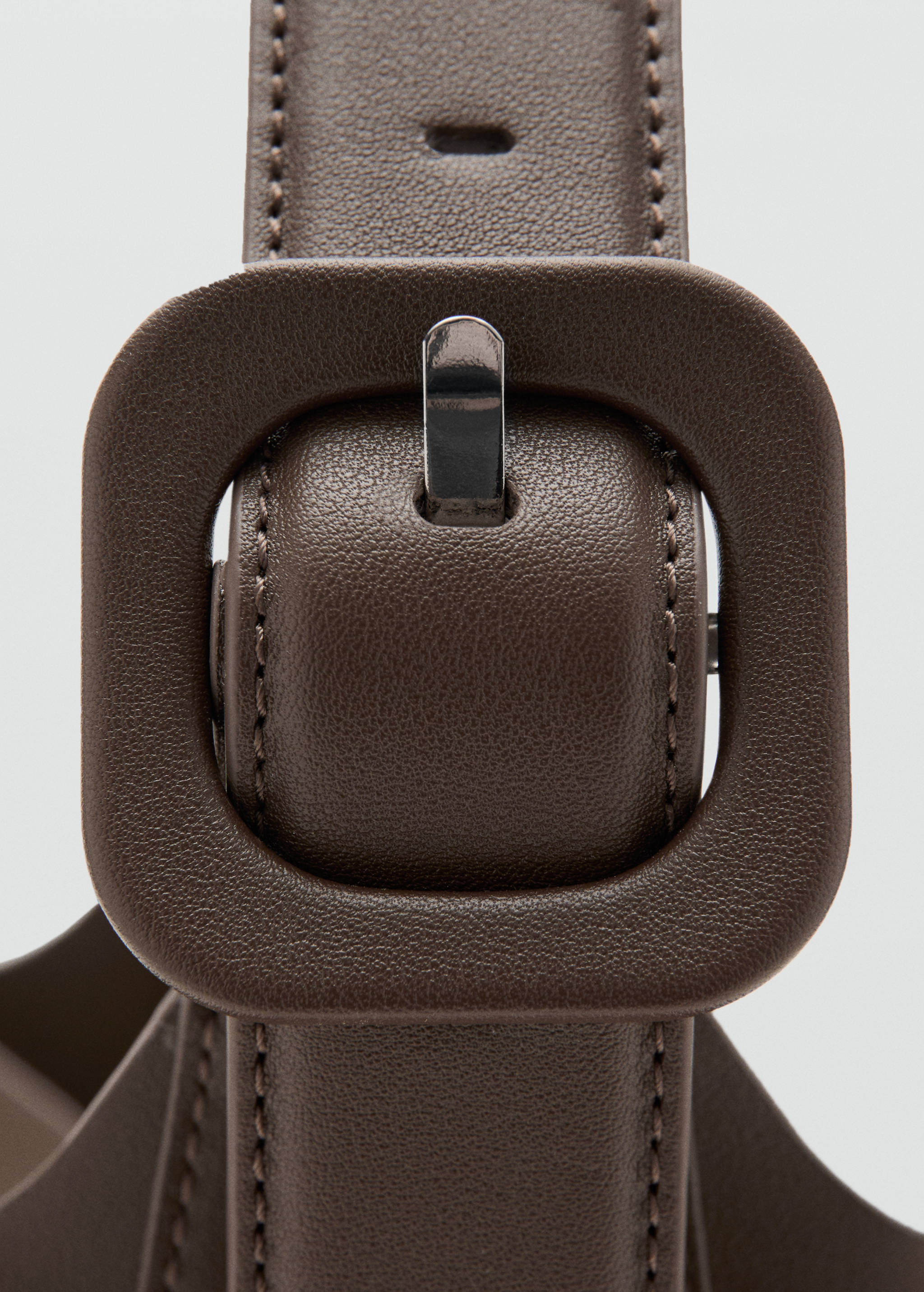 Shopper bag with buckle - Details of the article 2