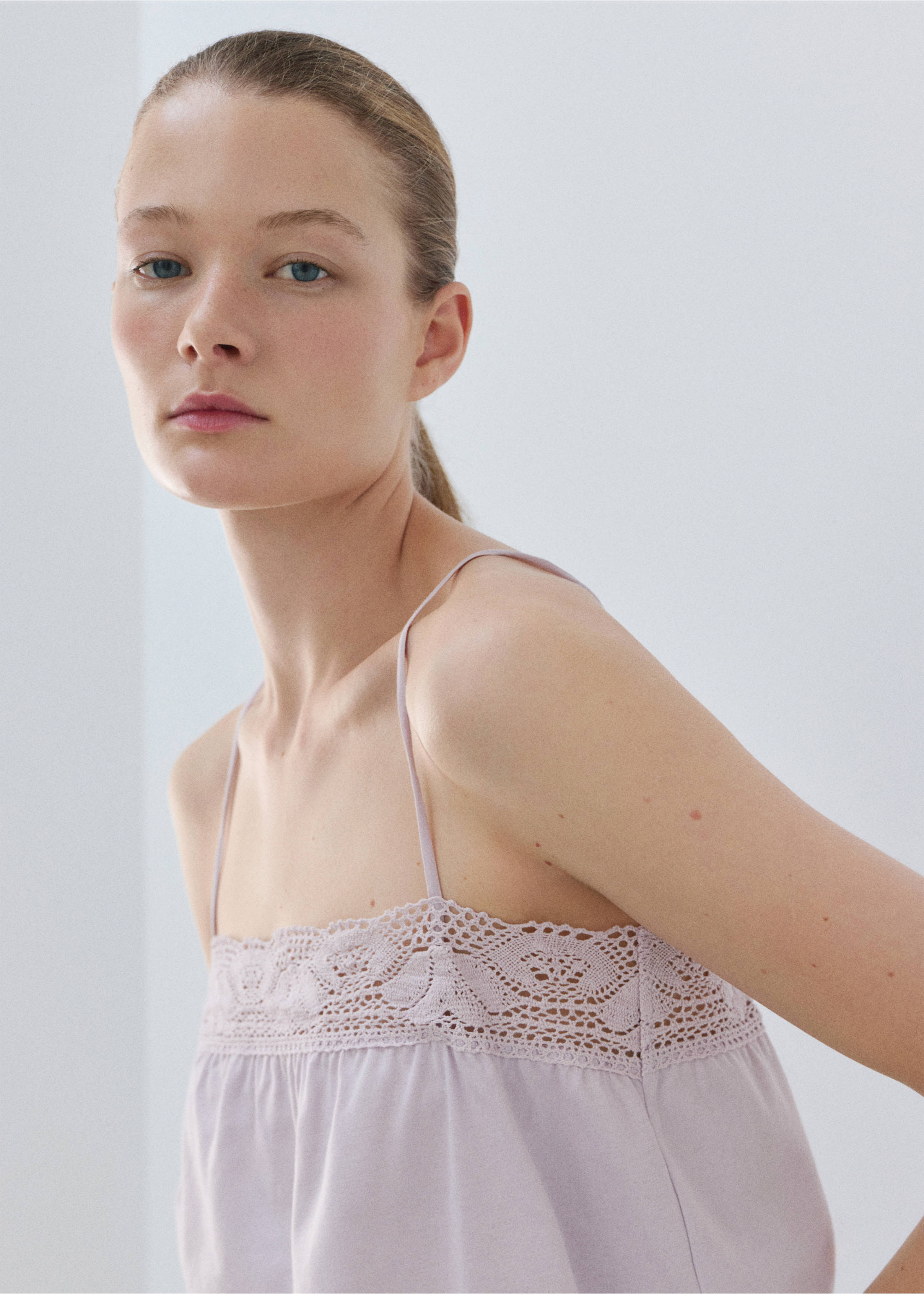 Tank top katun dengan tali dan renda - Tampilan Sedang, Ungu. Ref: 27081321-00.