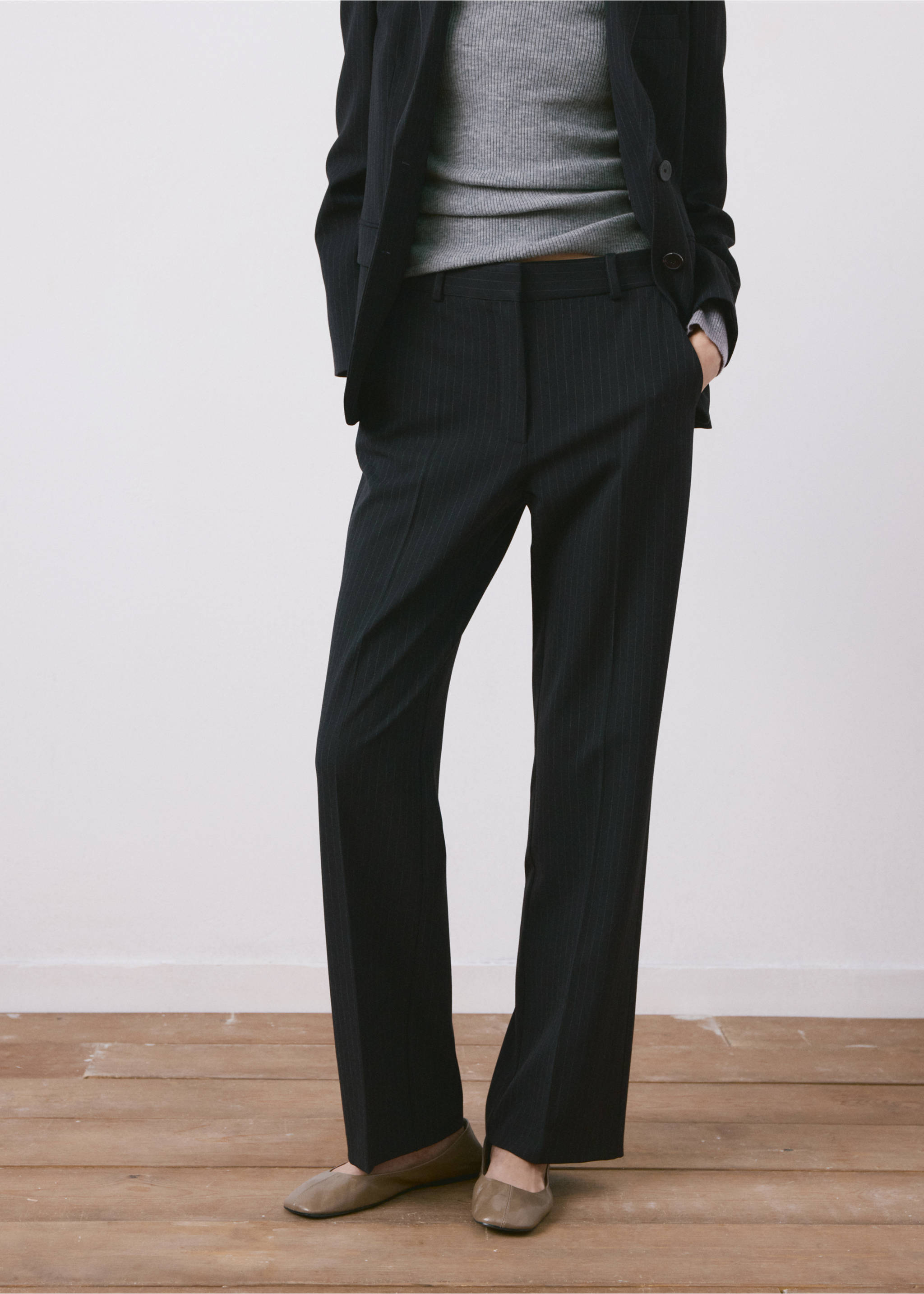 Straight-fit suit trousers - Medium plane, Dark Navy. Ref: 27081328-00.