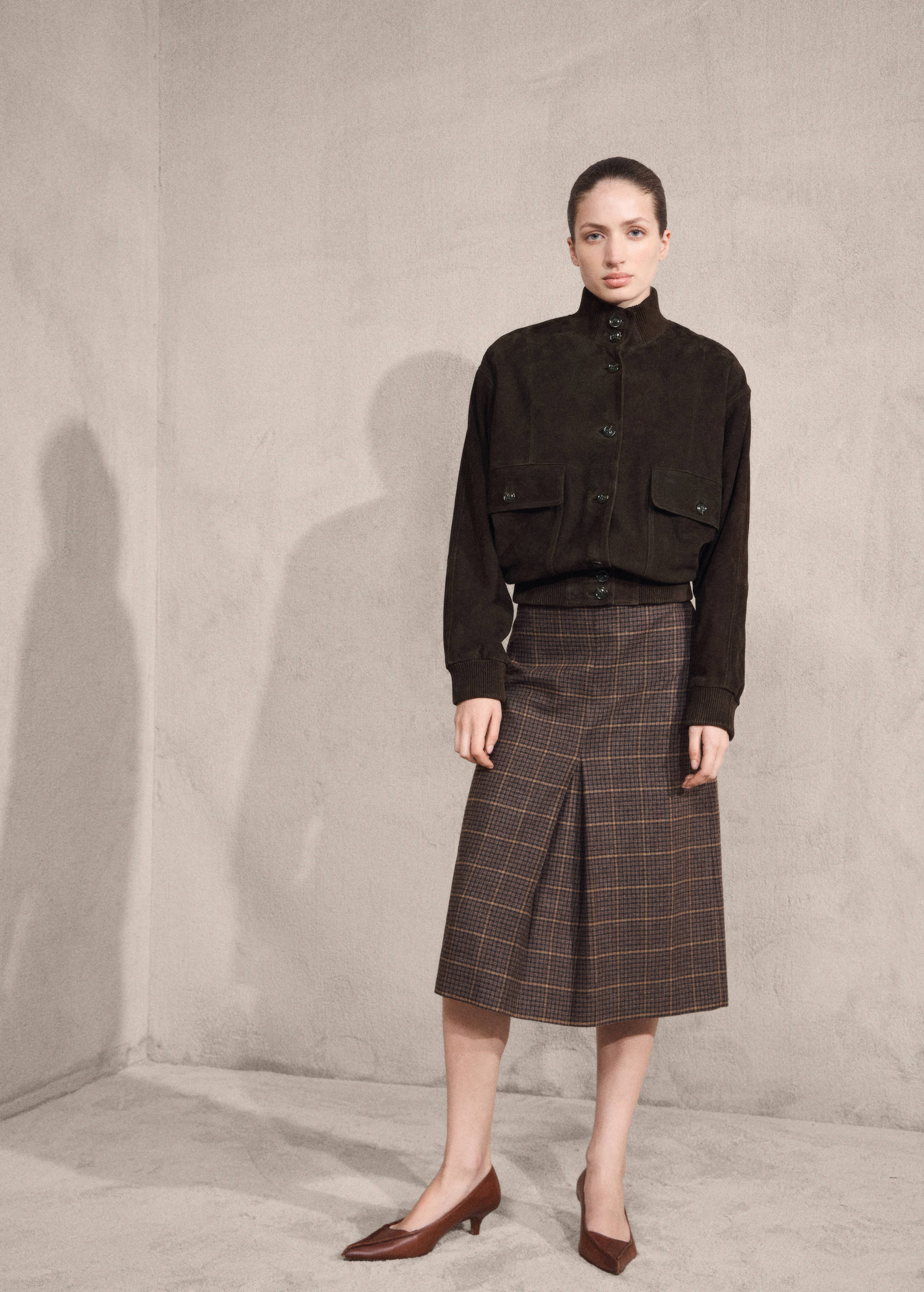 Buttoned suede jacket - General plane