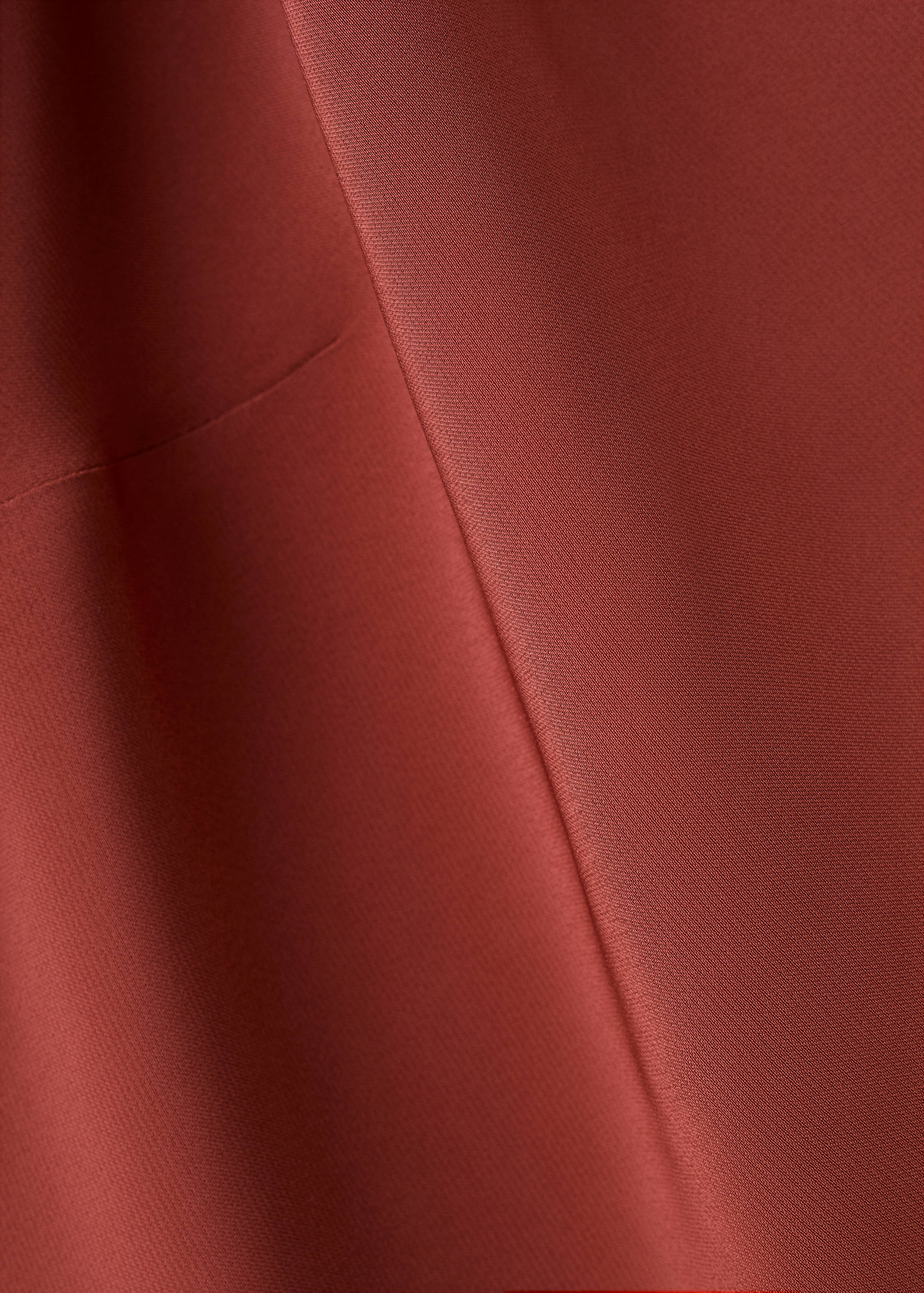 Asymmetrische jurk met knoopbandje - Detail van het artikel 0