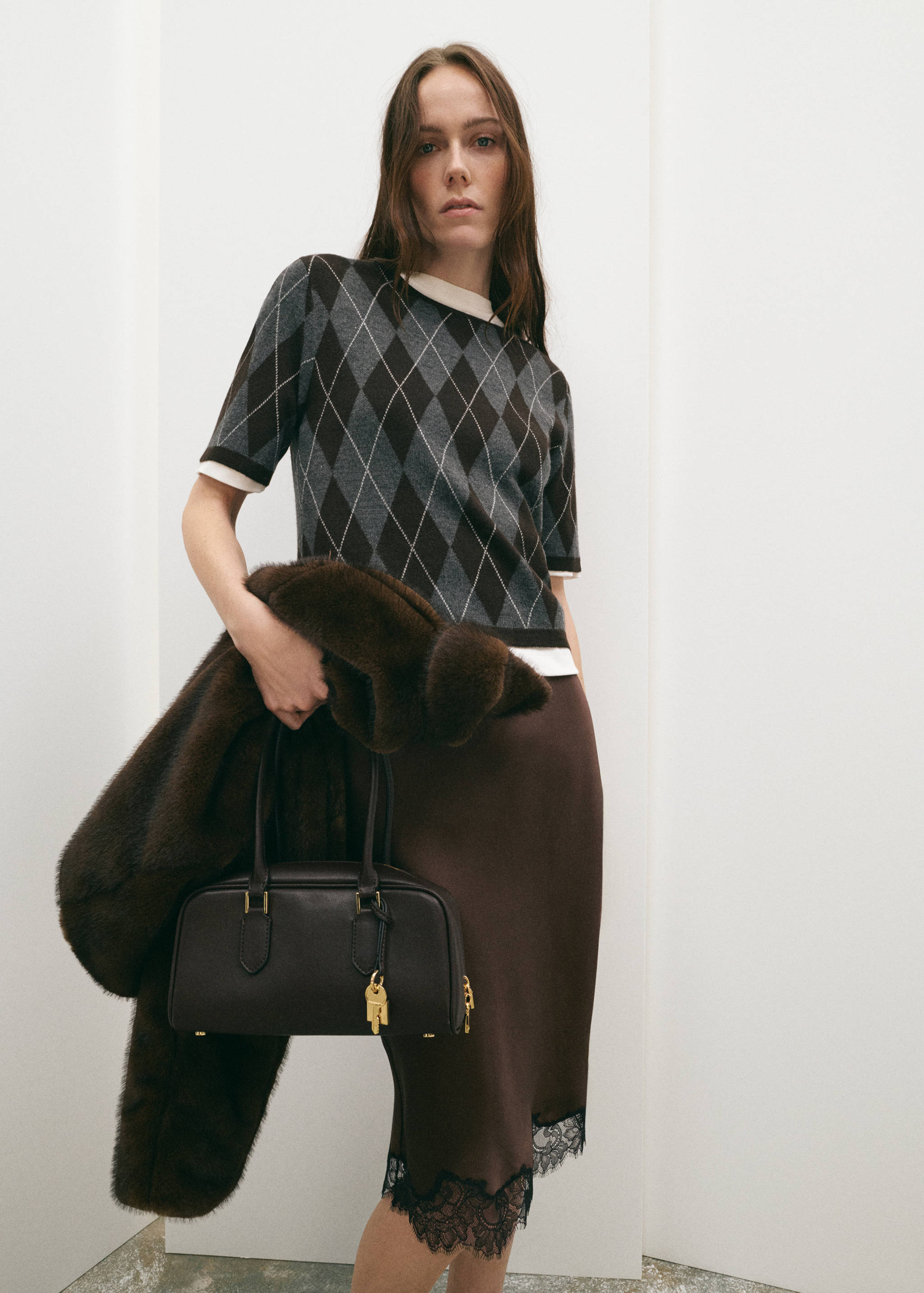 Satin lace skirt - General plane