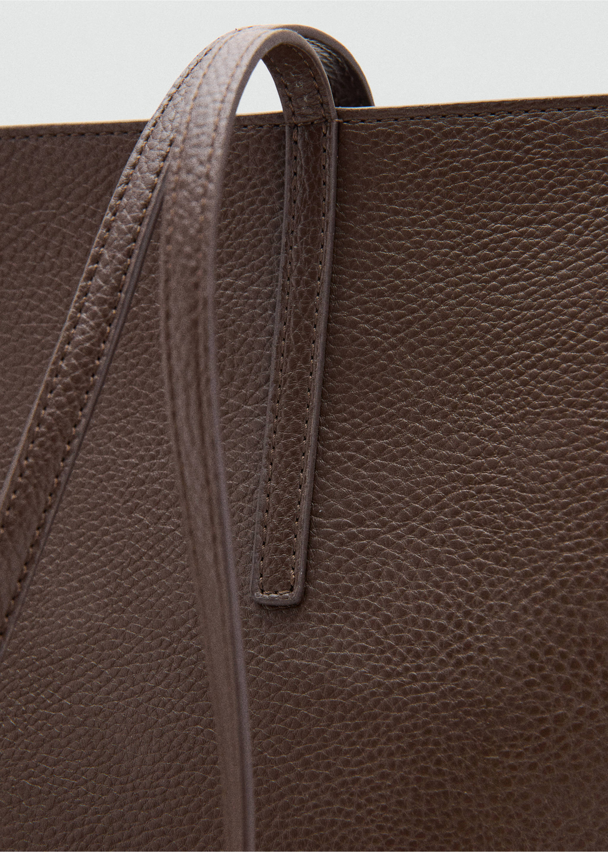 Shopper bag with double handle - Details of the article 1, Chocolate. Ref: 27081340-00.