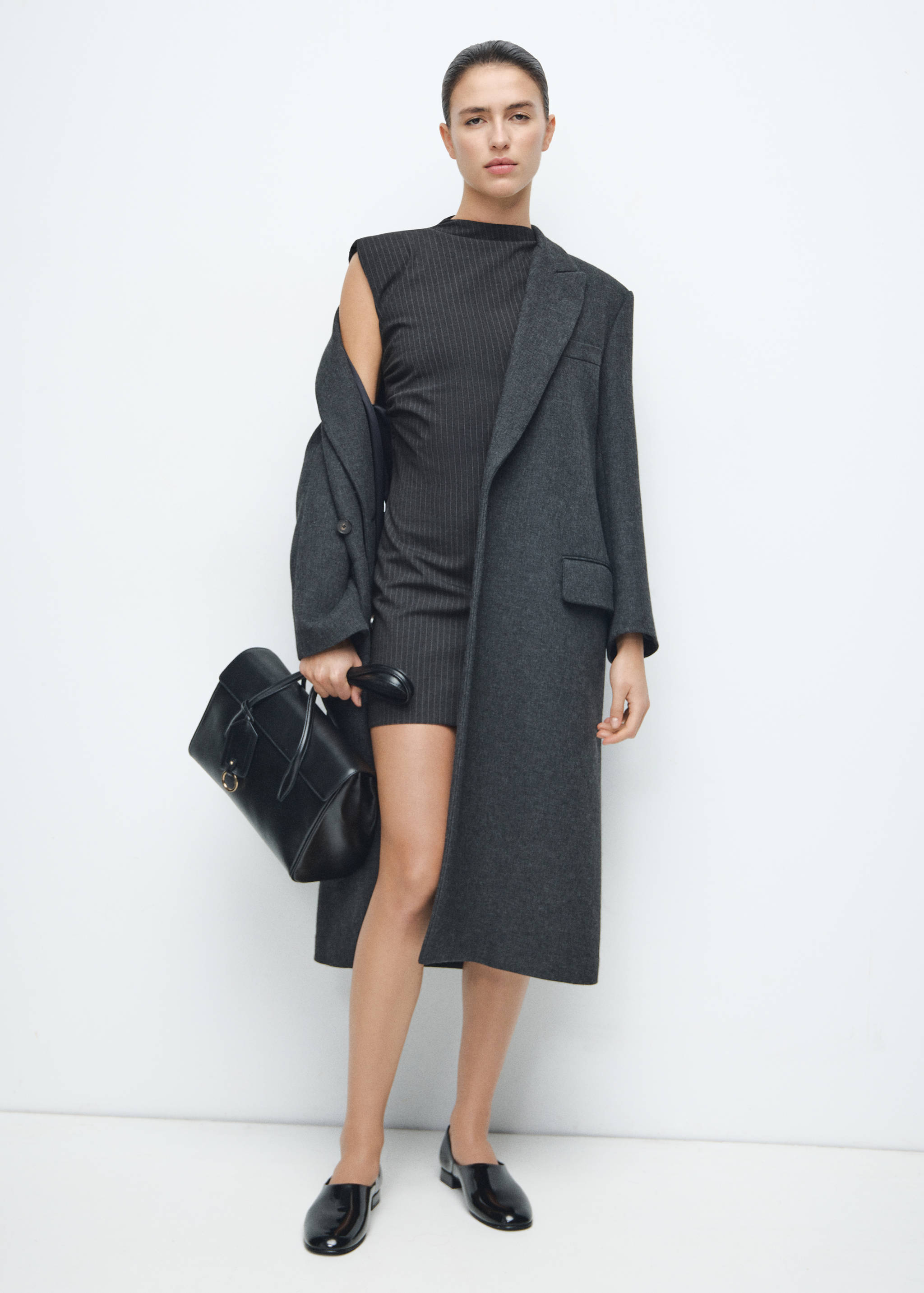 Robe à rayures tennis découpée - Plan général