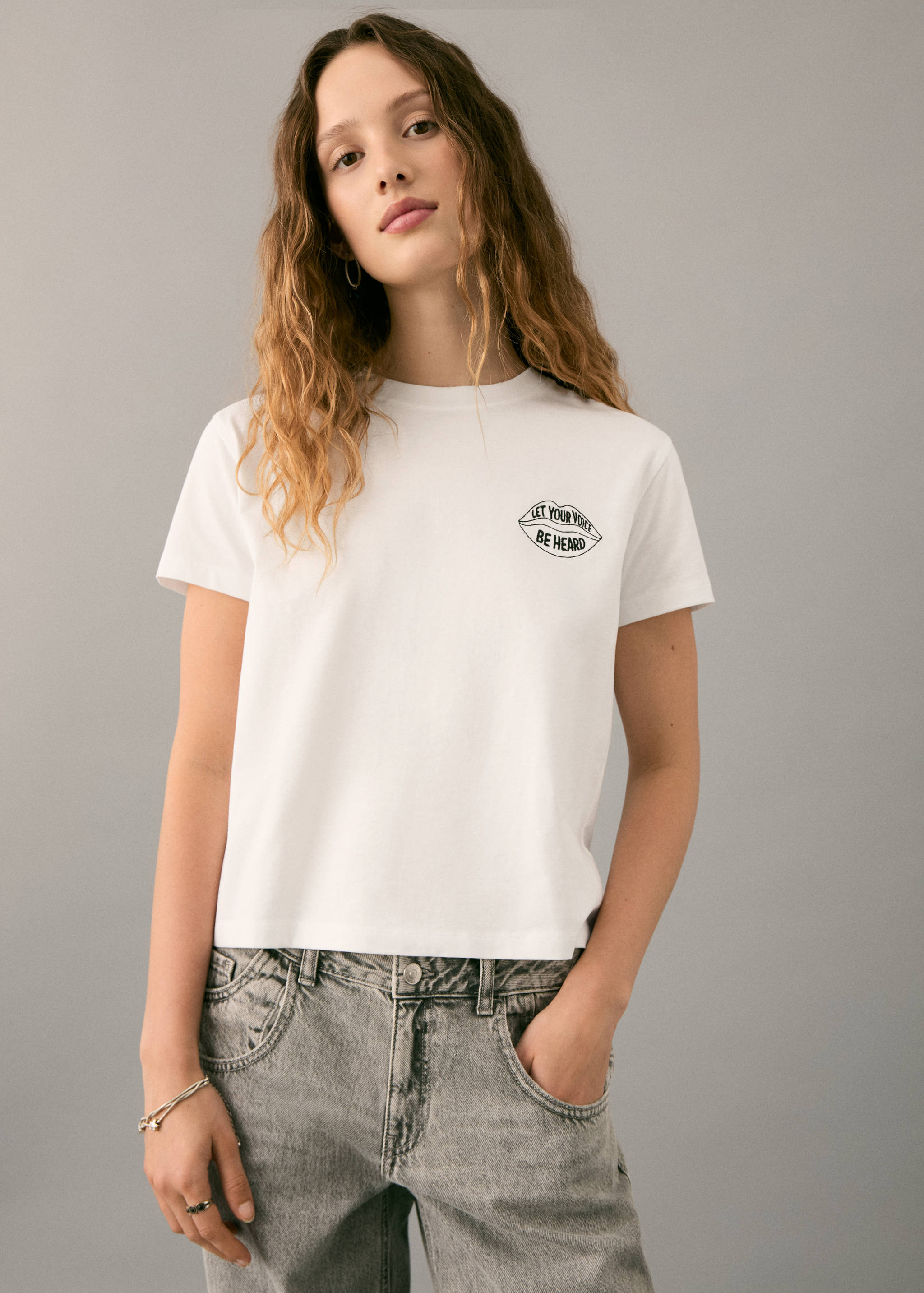 Embroidered short-sleeved t-shirt - Medium plane