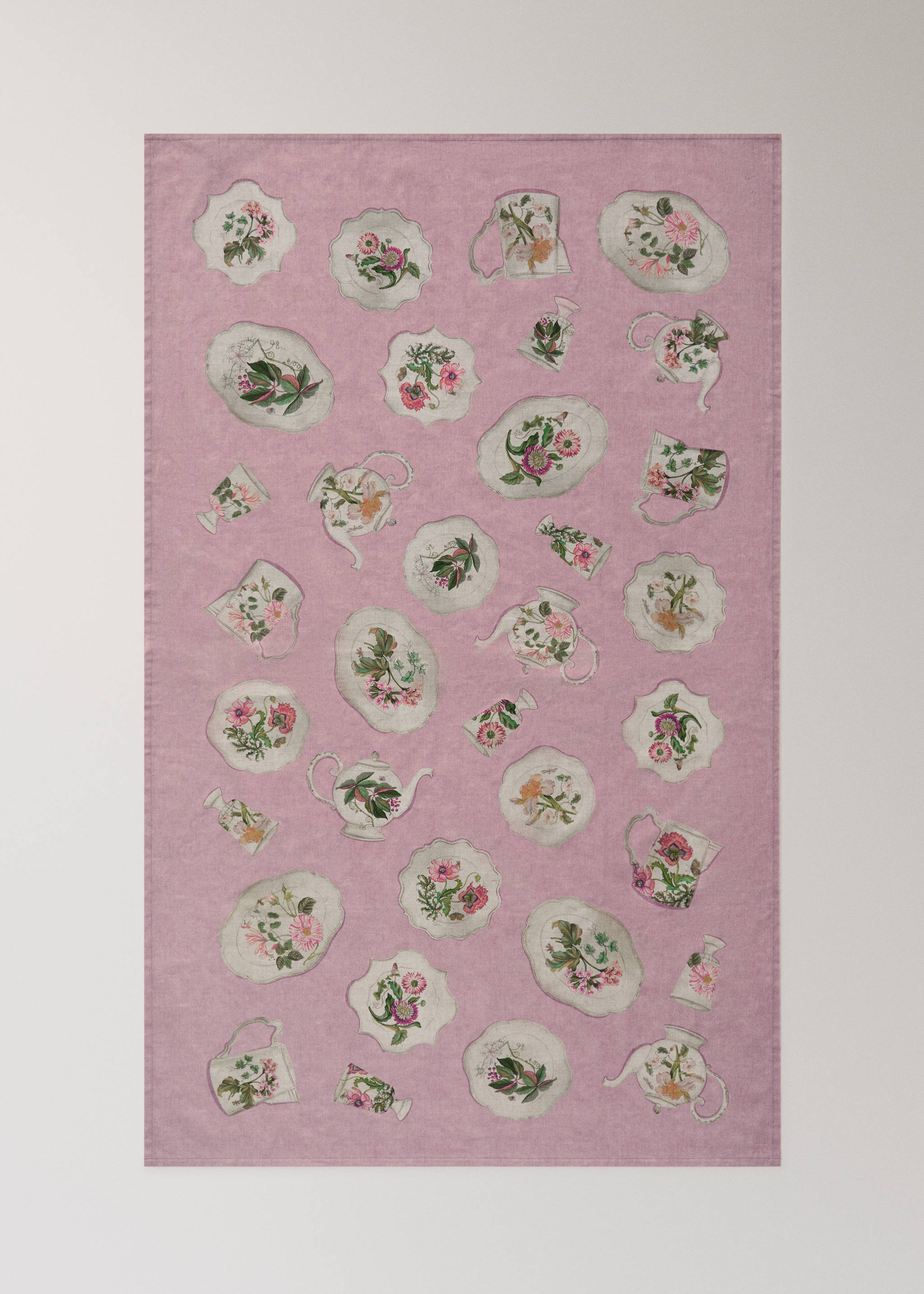 Cotton tablecloth with vintage porcelain elements for 2 to 4 diners - Details of the article 4