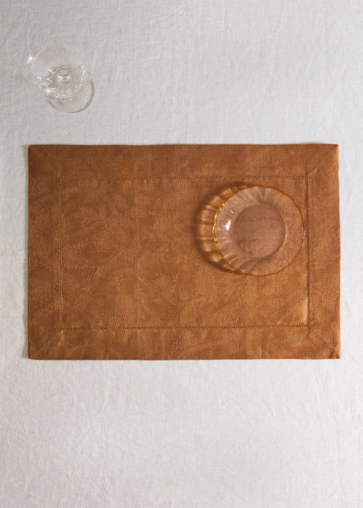 Floral print 100% linen table mat — Medium Brown
